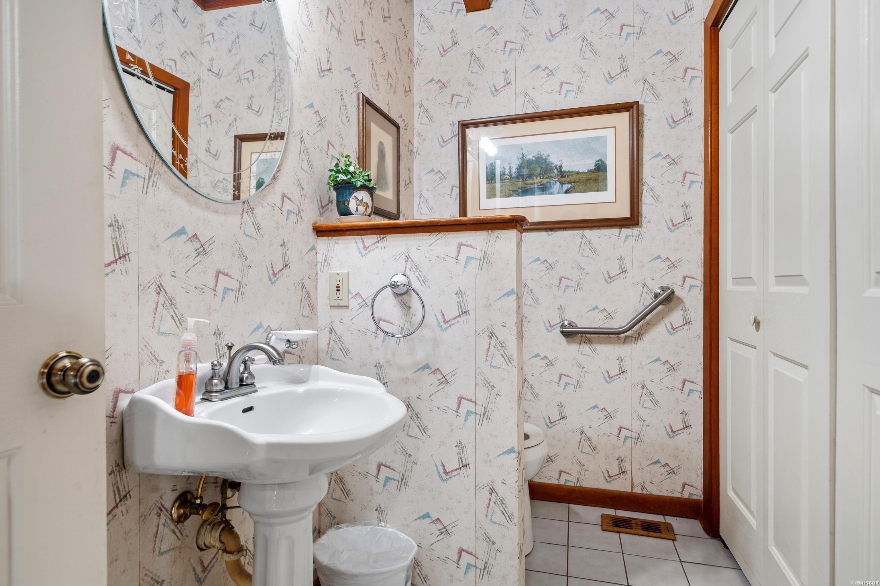 LAKECREST - Residential