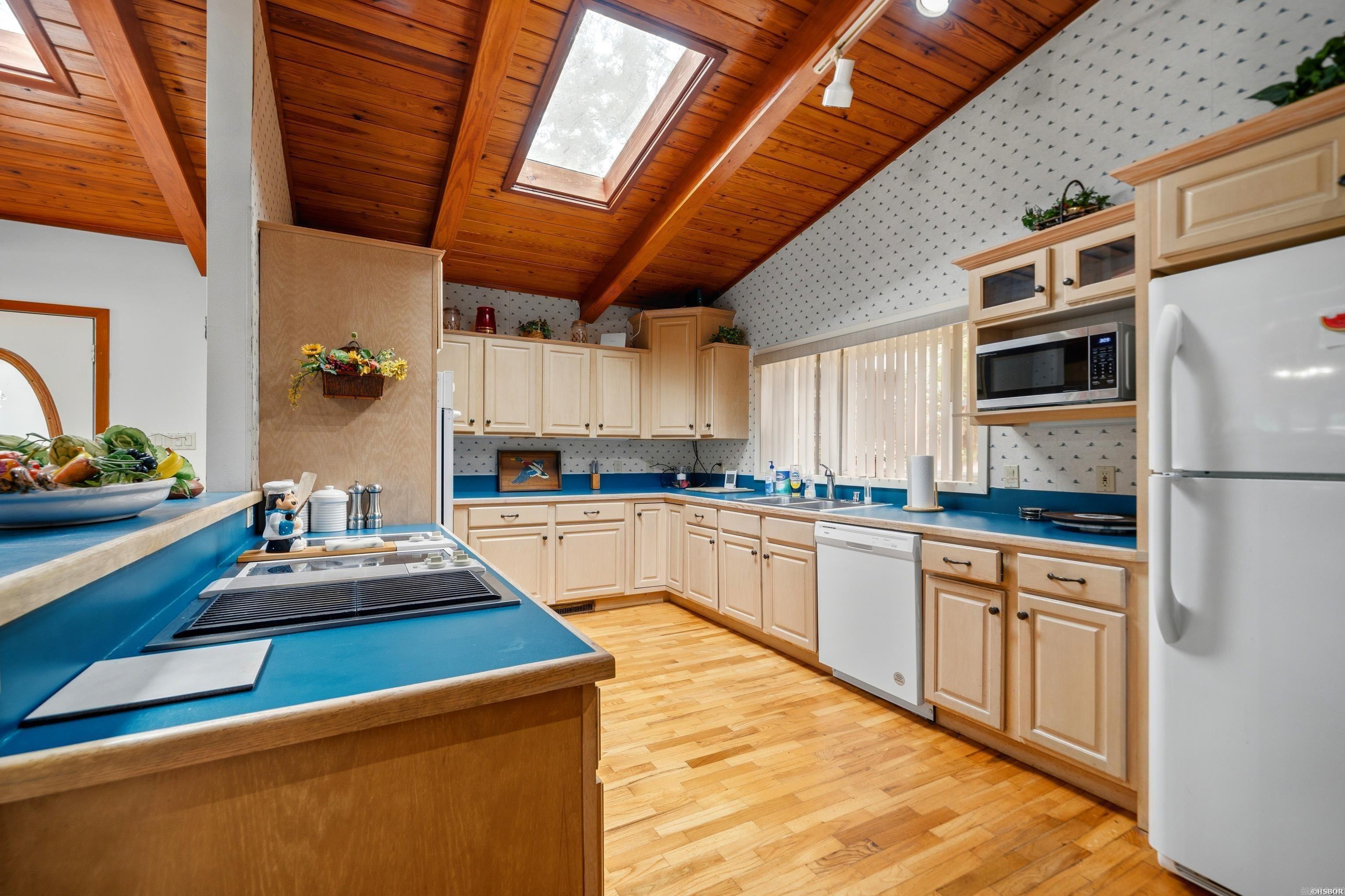 LAKECREST - Residential