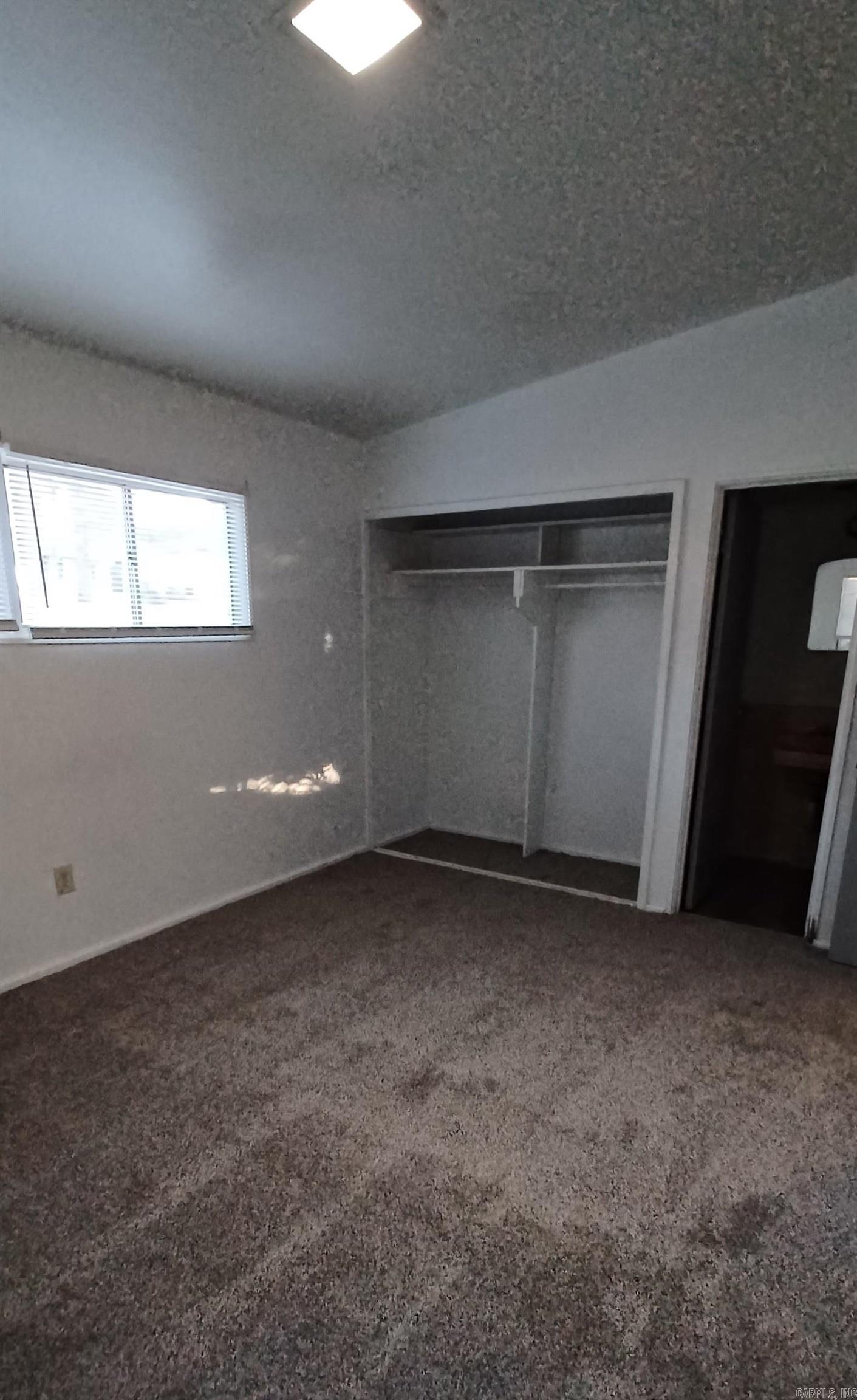 MEADOWCLIFF - Residential