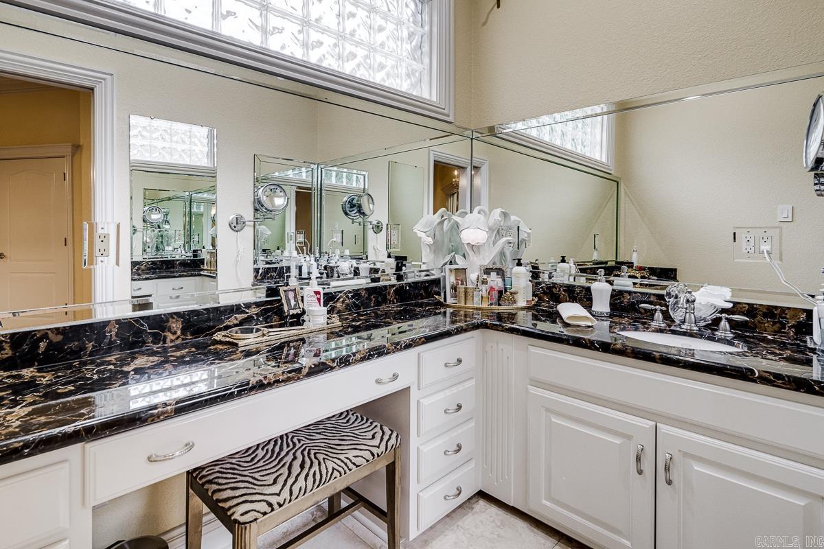 CENTENNIAL VALLEY - Residential