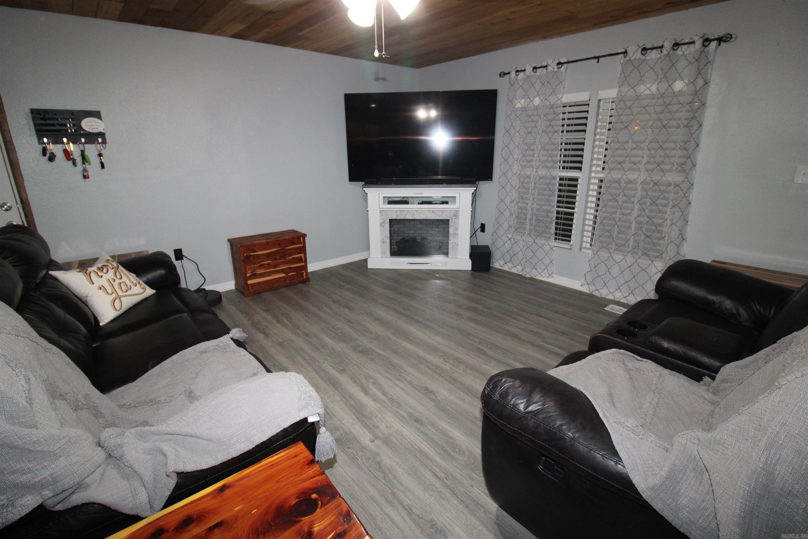 PINEWOODS - Residential