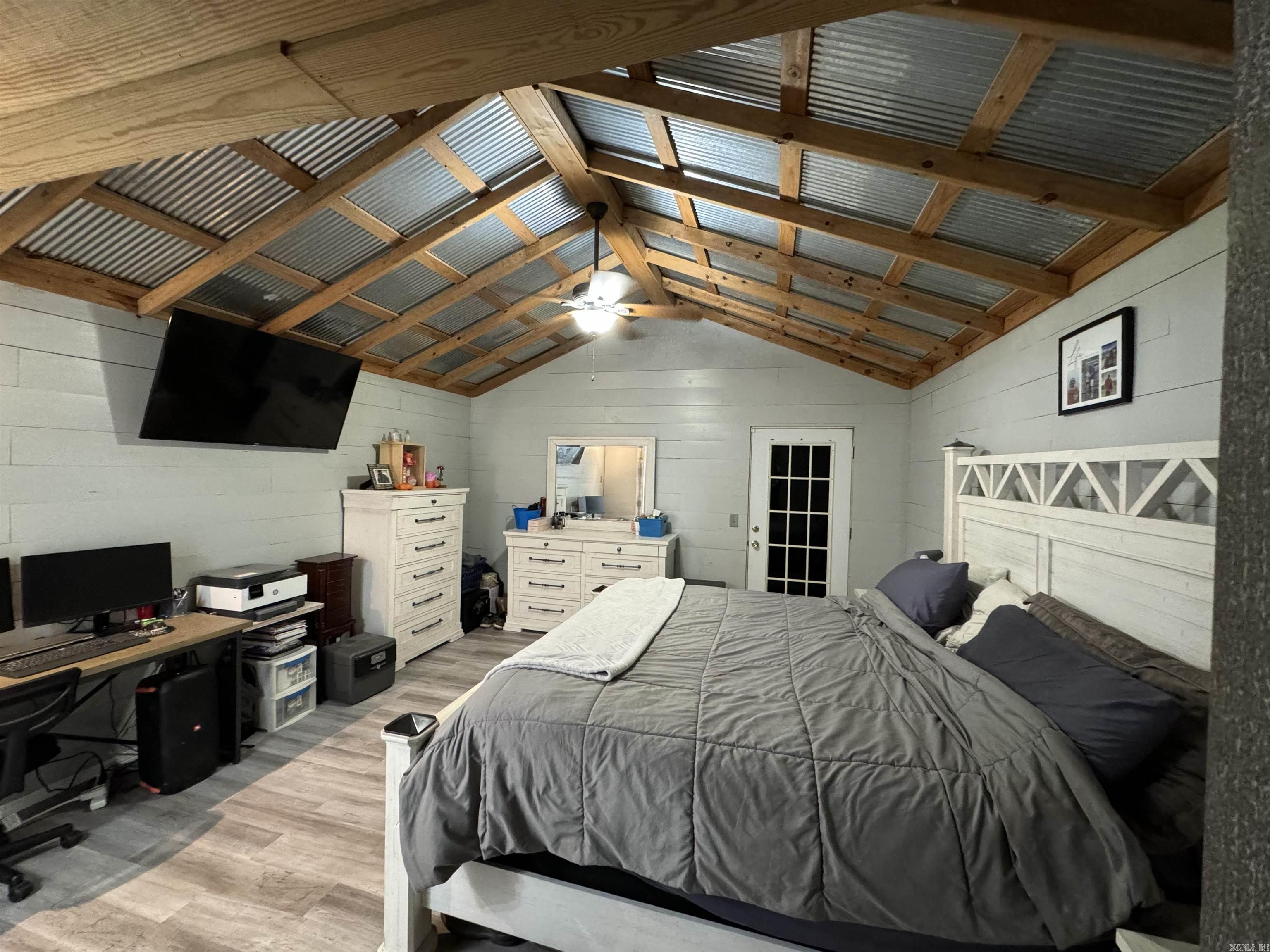 PINEWOODS - Residential