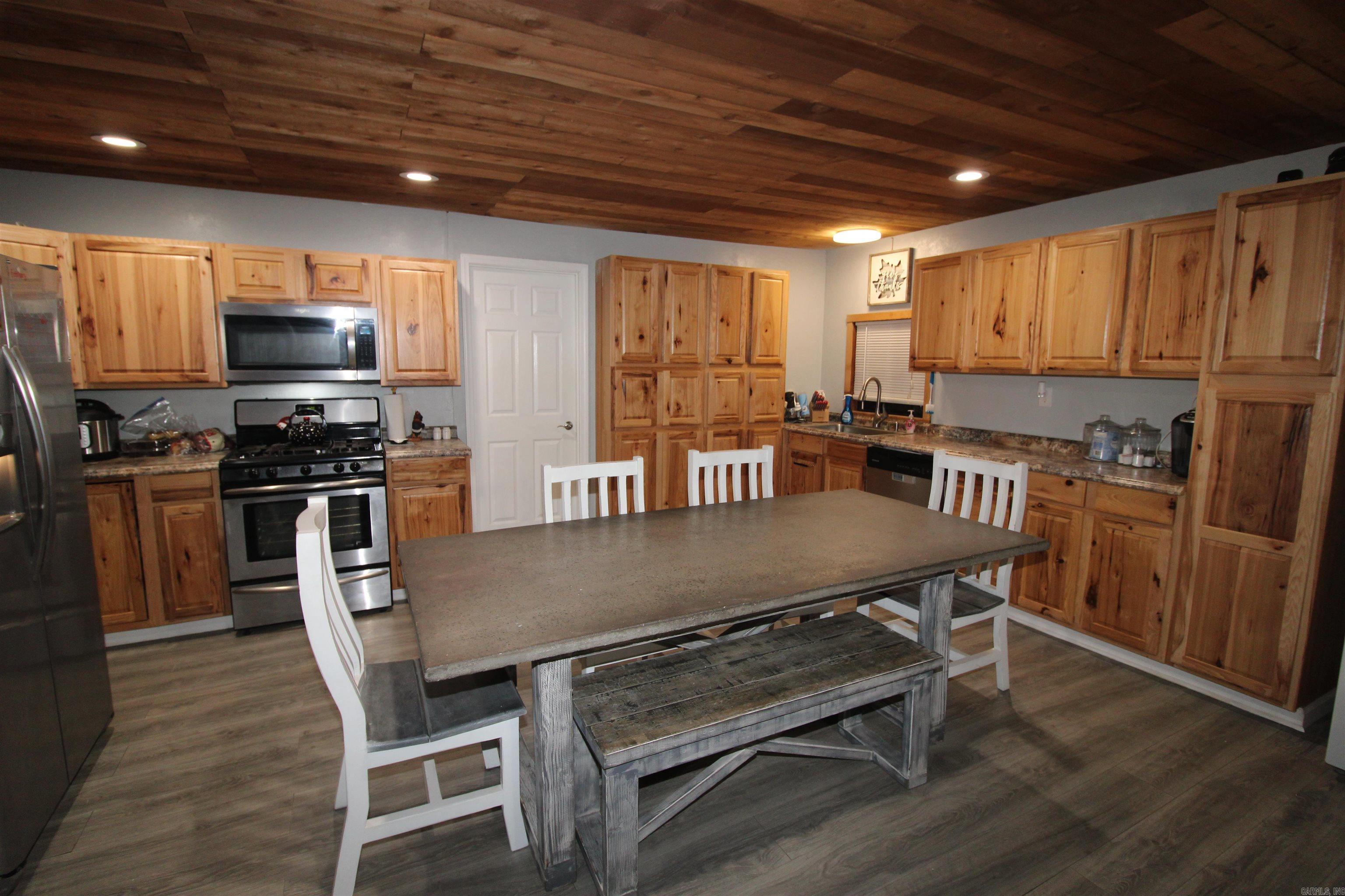 PINEWOODS - Residential