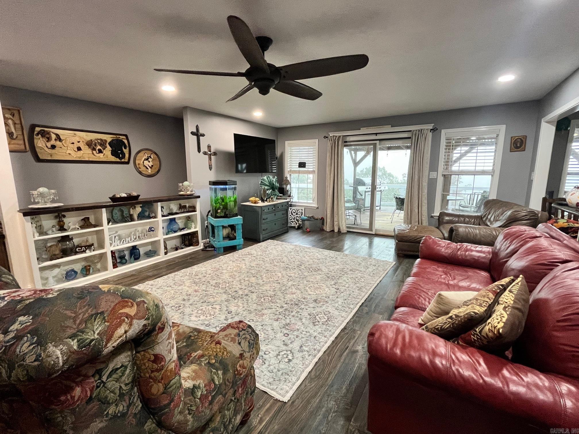 Eagle Nest - Residential