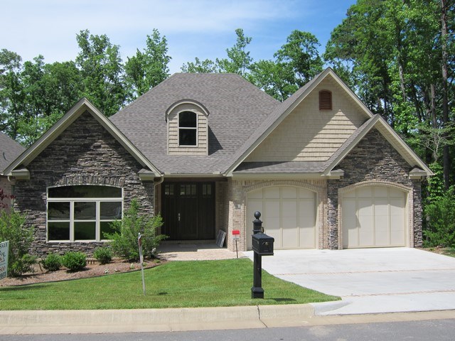 WOODLANDS EDGE - Residential