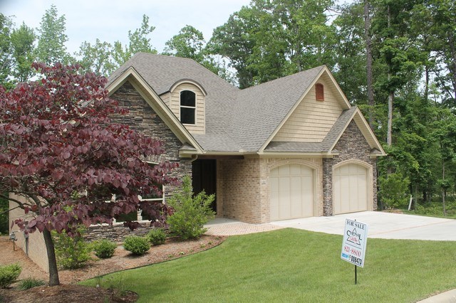 WOODLANDS EDGE - Residential