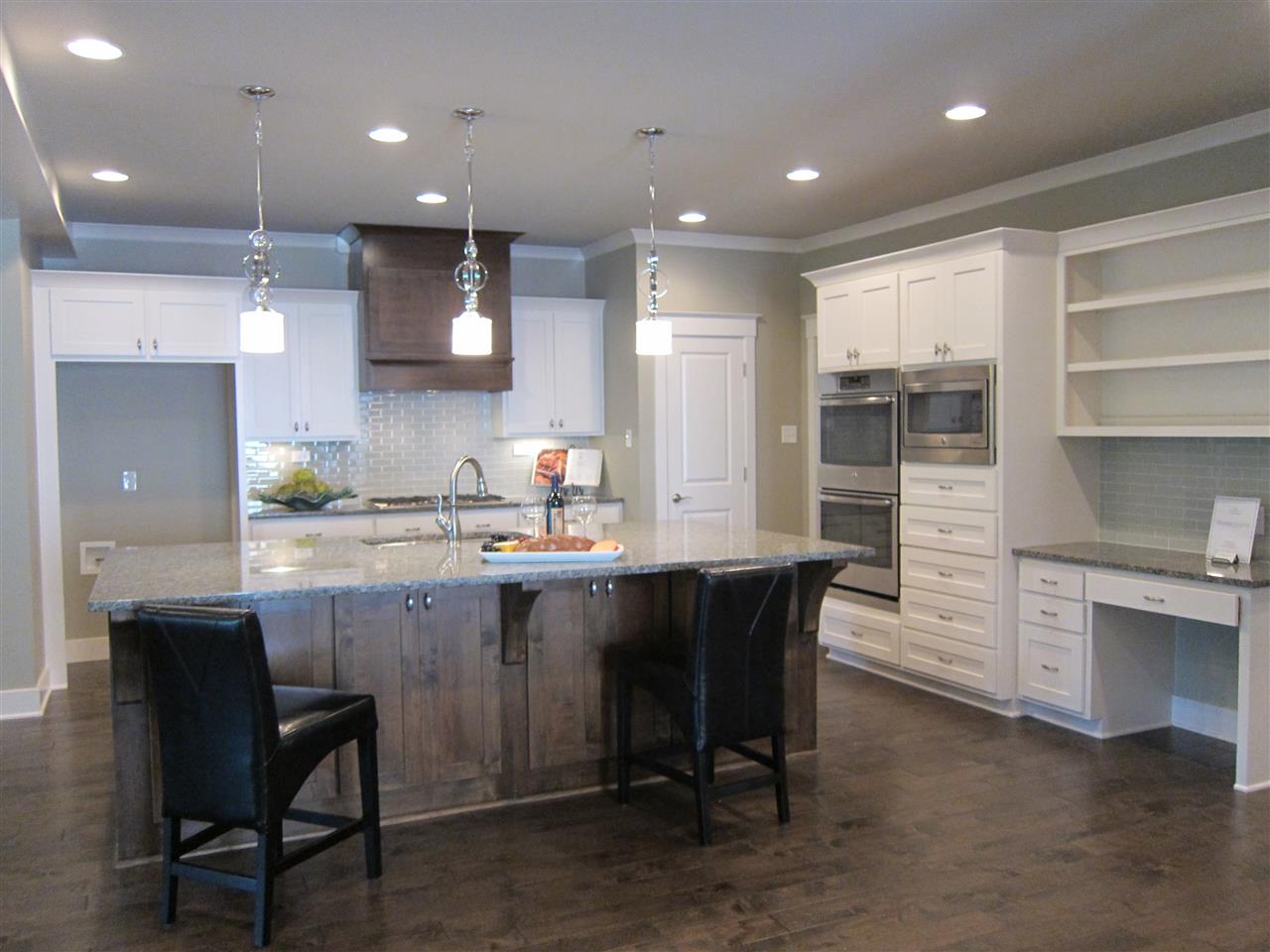 WOODLANDS EDGE - Residential