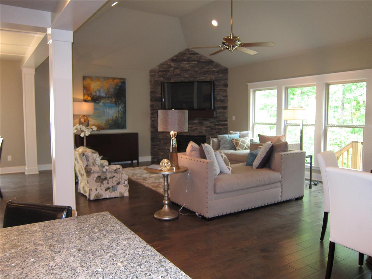 WOODLANDS EDGE - Residential