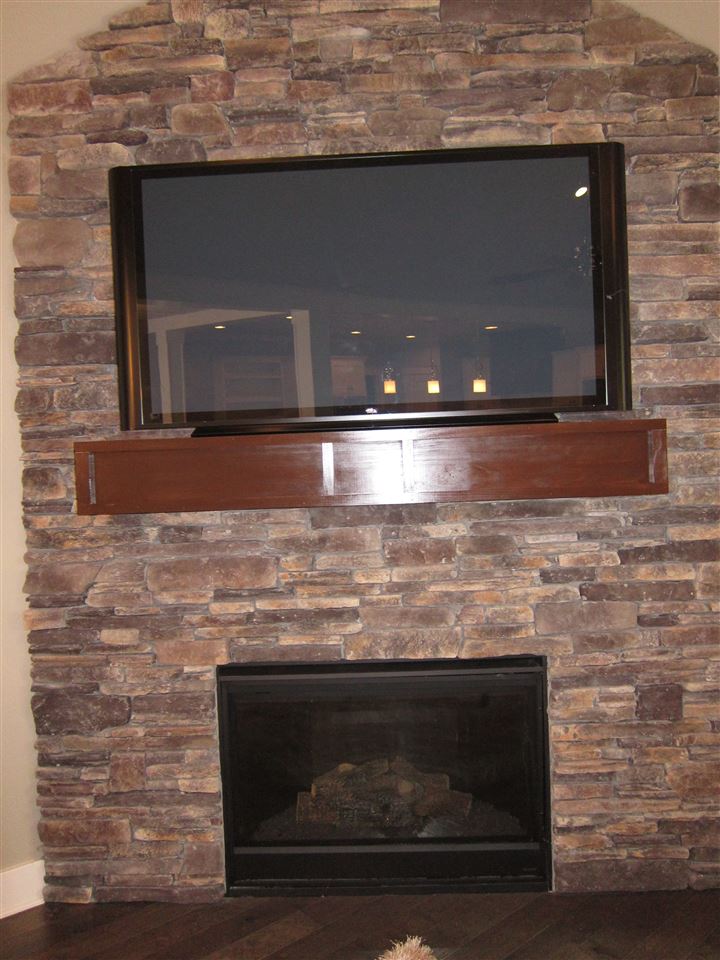 WOODLANDS EDGE - Residential