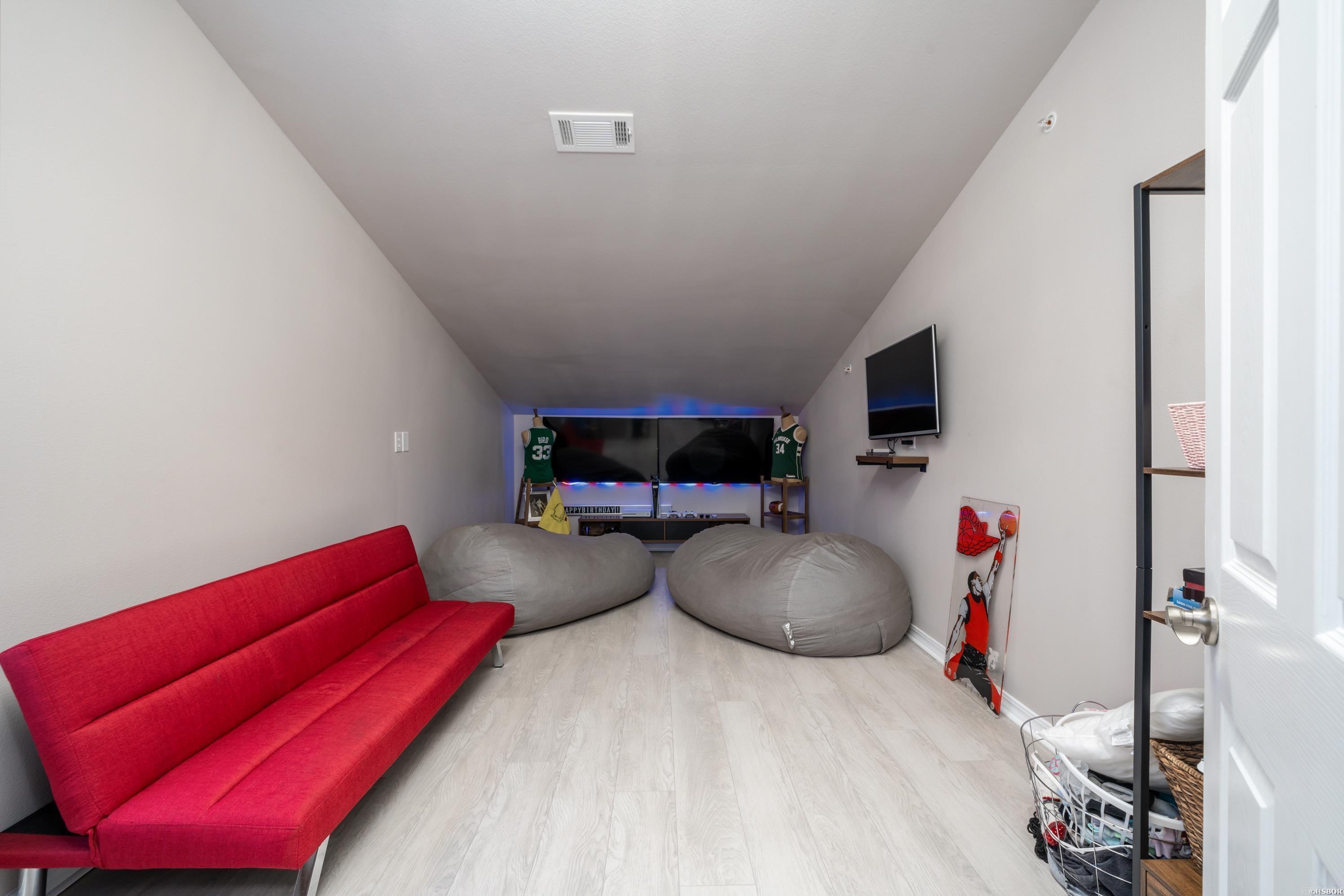 GRAND POINTE VIEW HPR - Residential