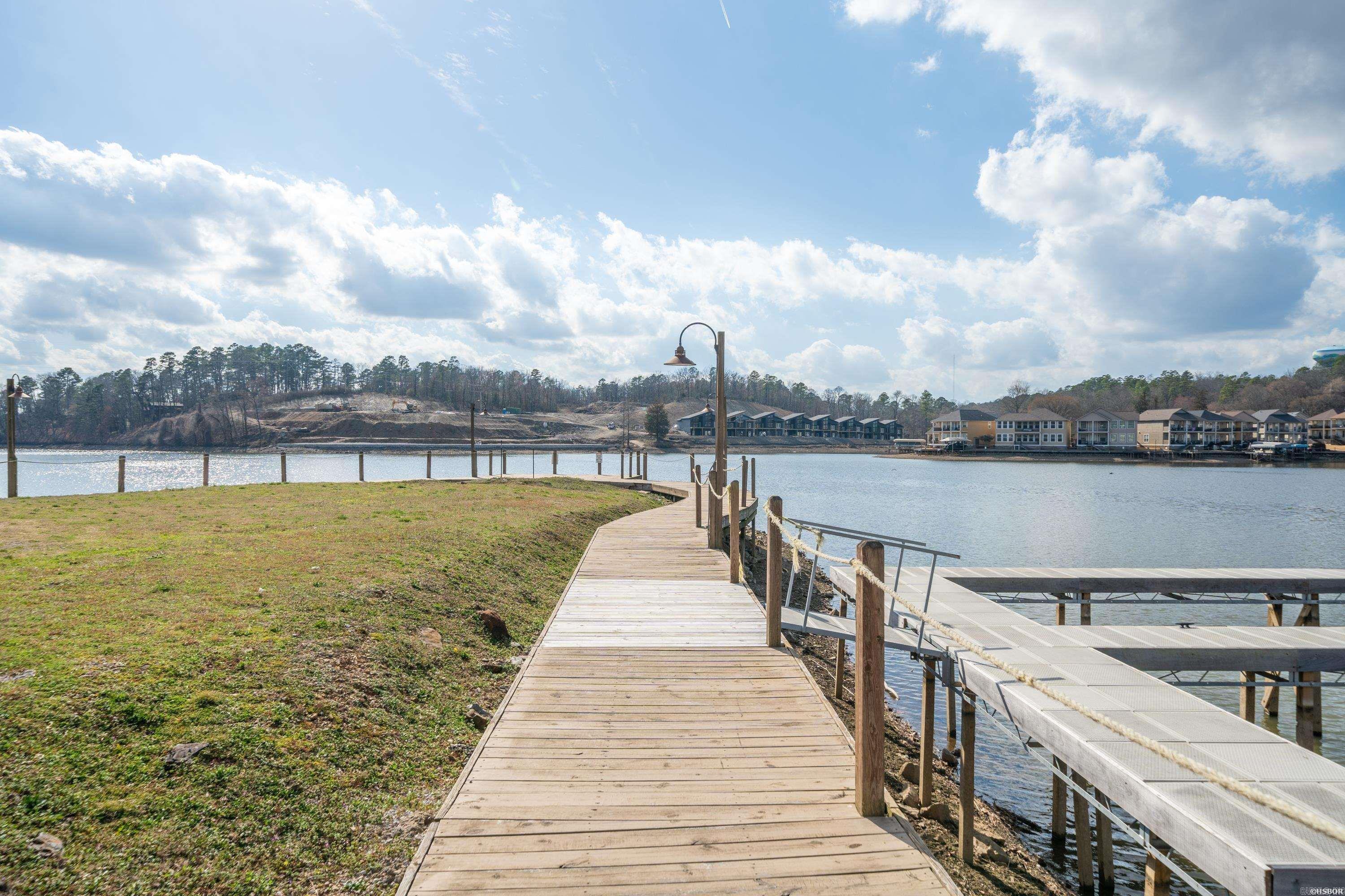 GRAND POINTE VIEW HPR - Residential