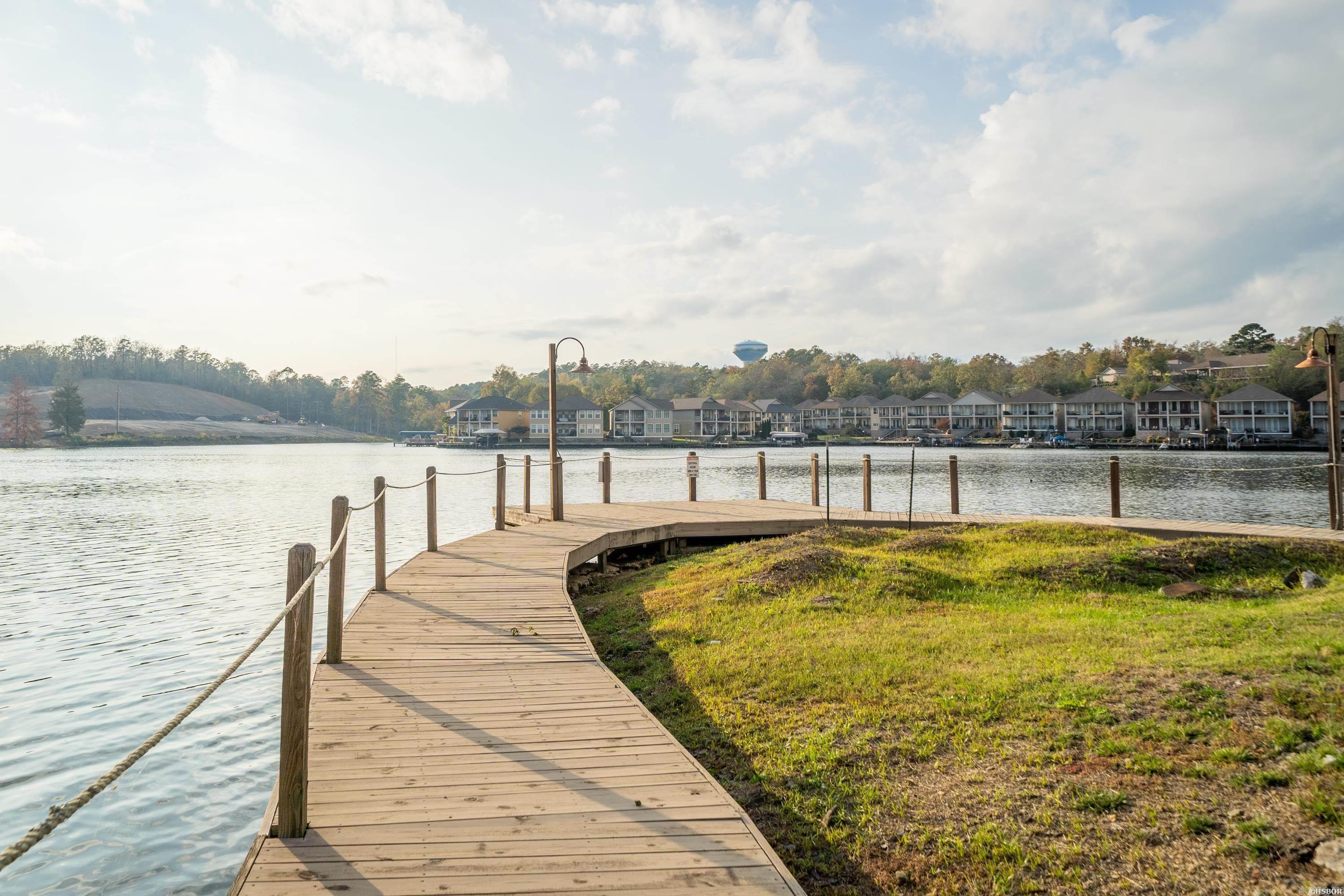 GRAND POINTE VIEW HPR - Residential