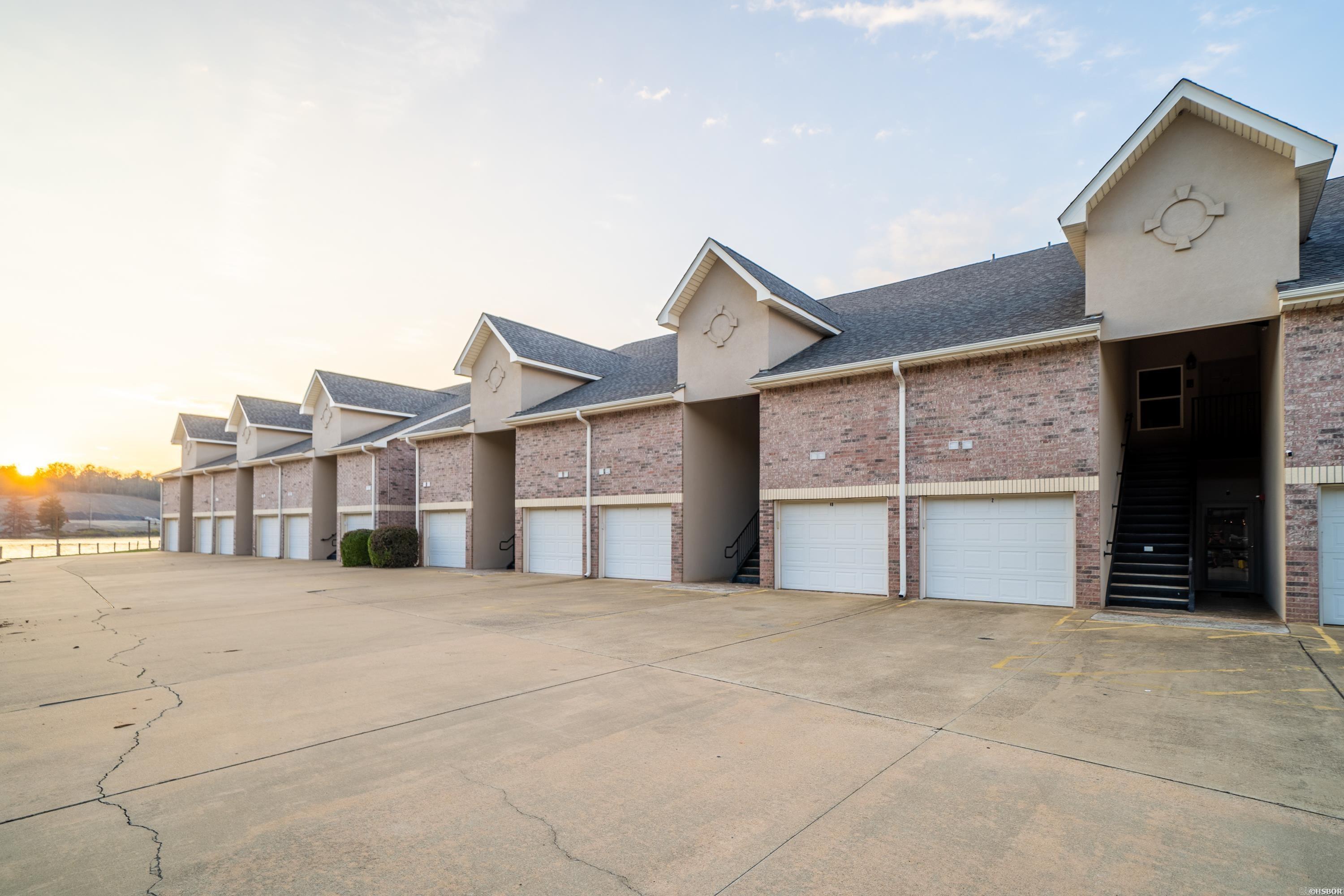 GRAND POINTE VIEW HPR - Residential