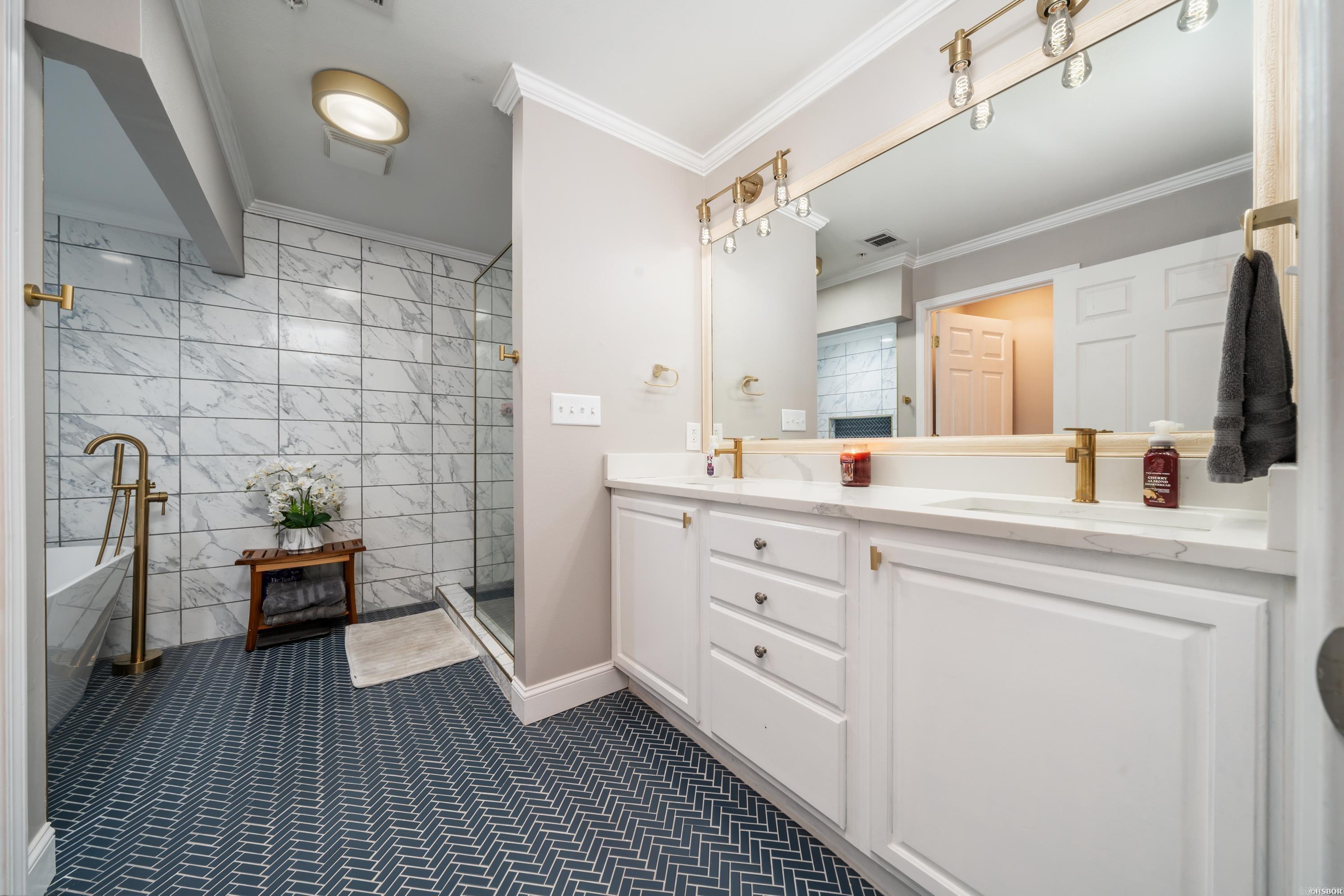 GRAND POINTE VIEW HPR - Residential