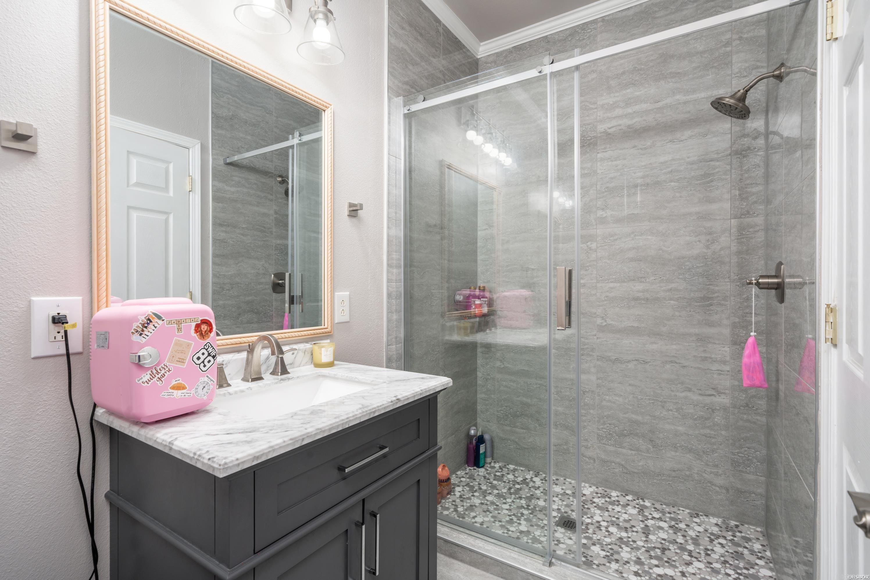 GRAND POINTE VIEW HPR - Residential