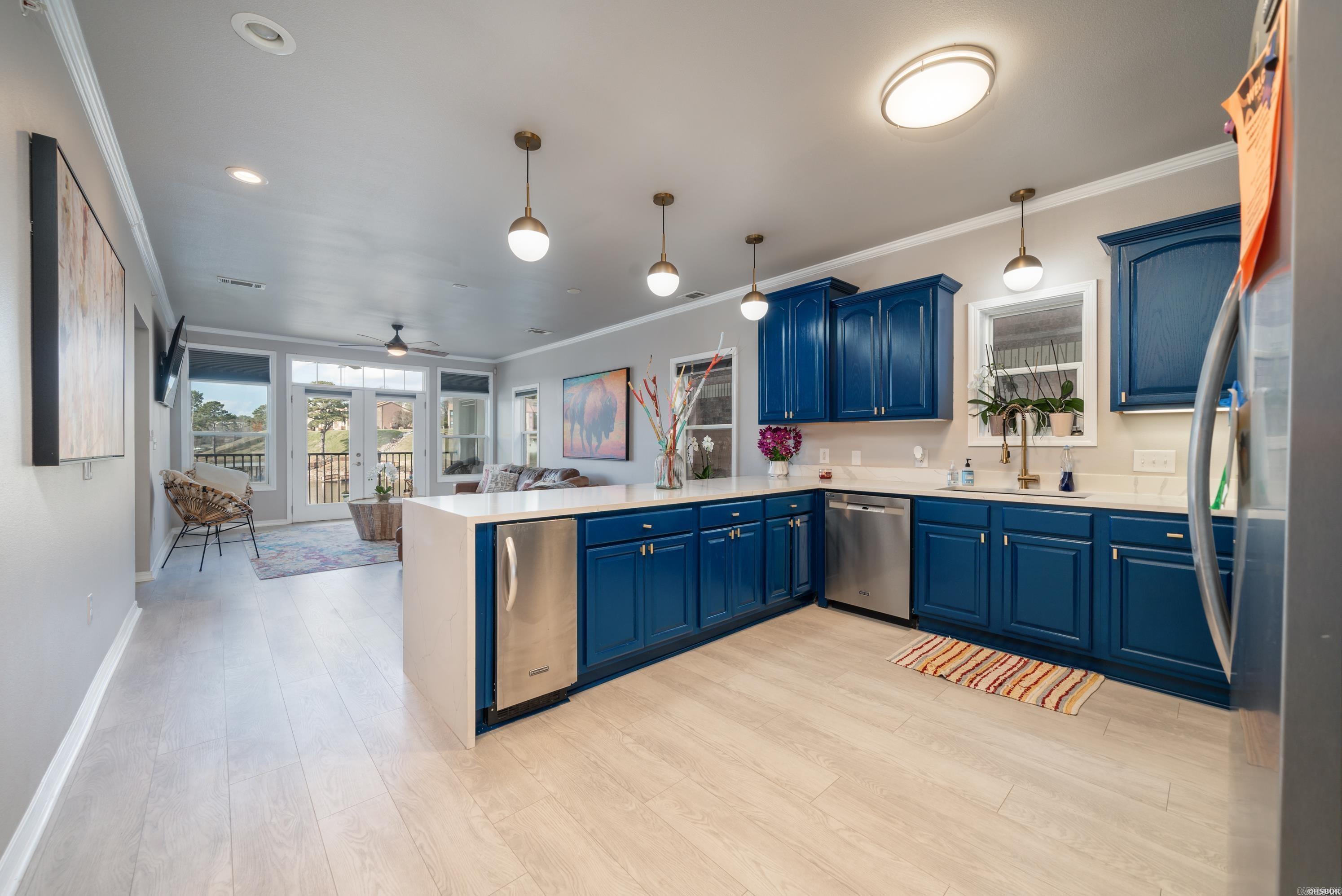 GRAND POINTE VIEW HPR - Residential