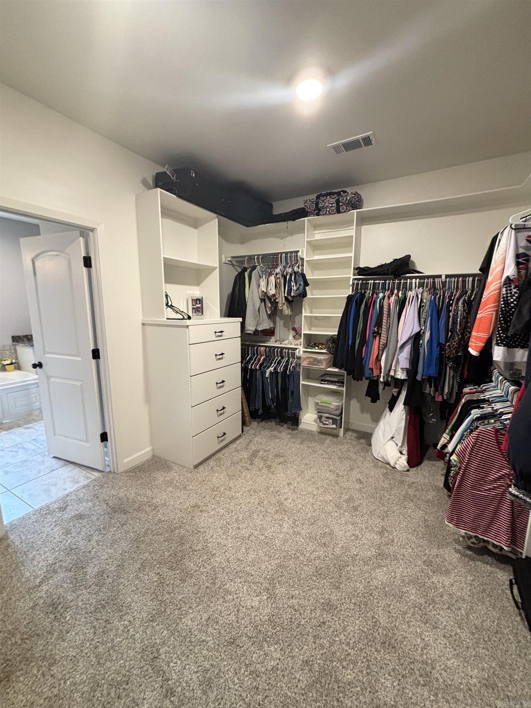 DAWSONS POINTE - Residential