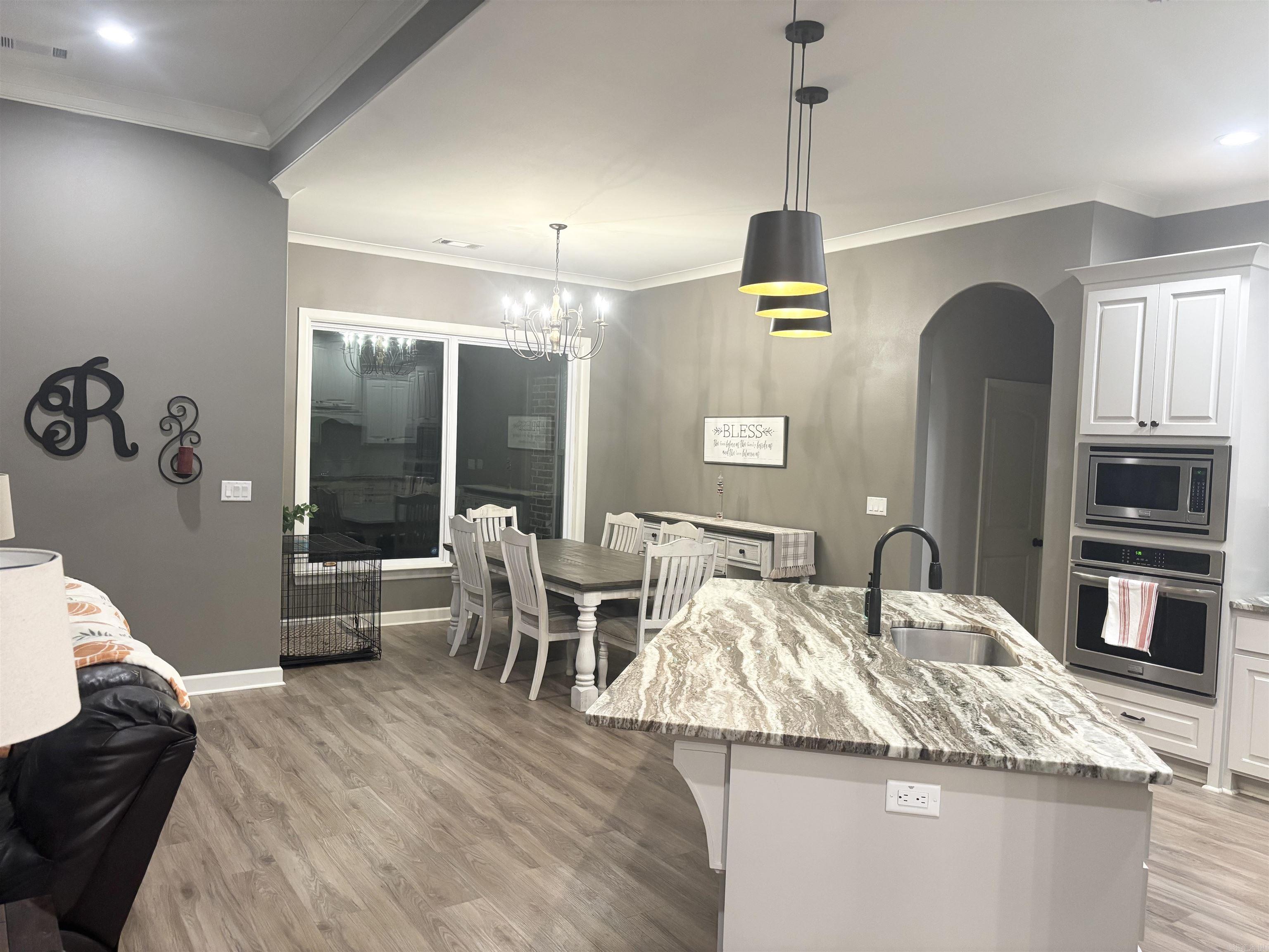 DAWSONS POINTE - Residential