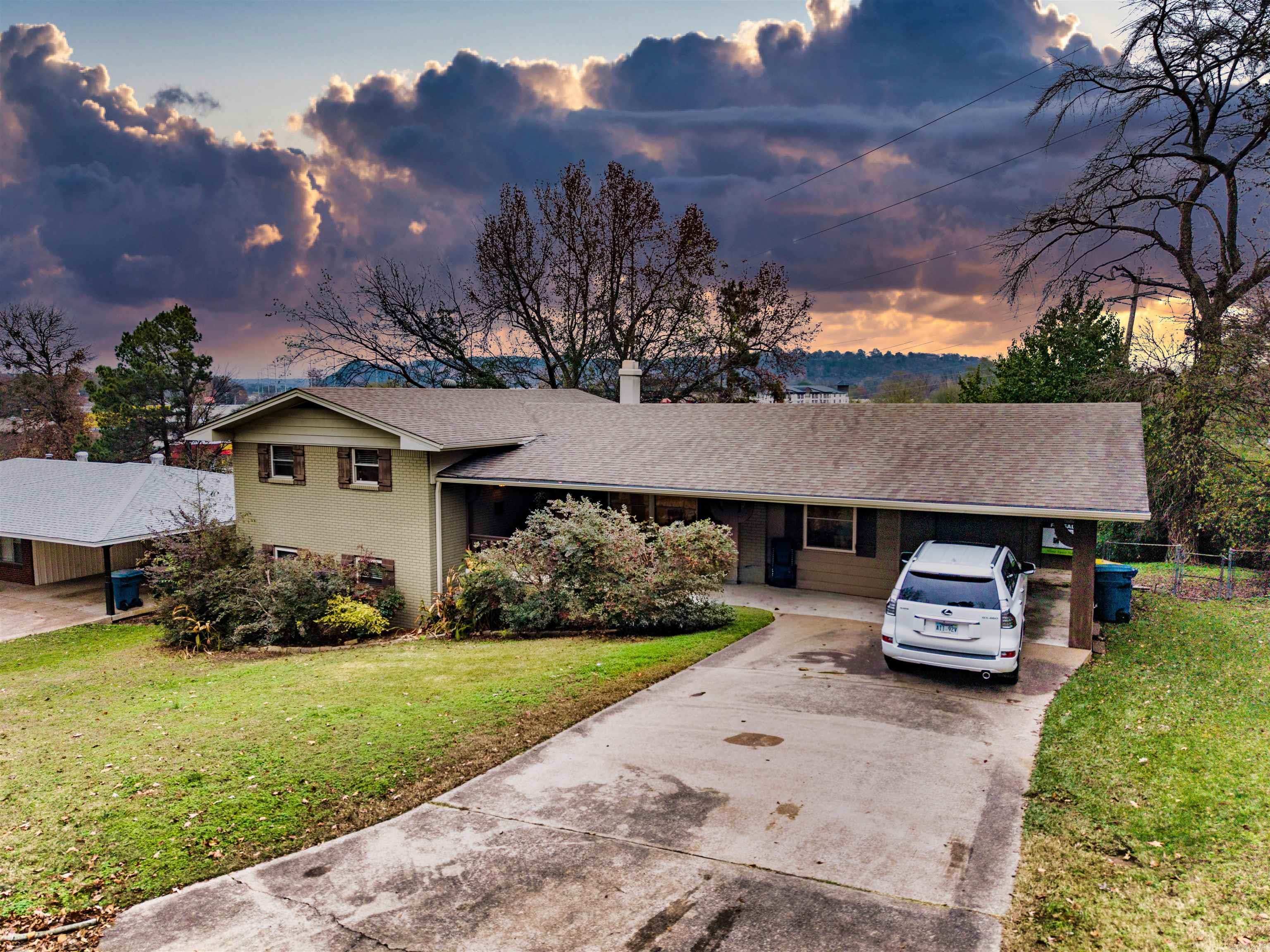 CEDAR HILL TERR - Residential