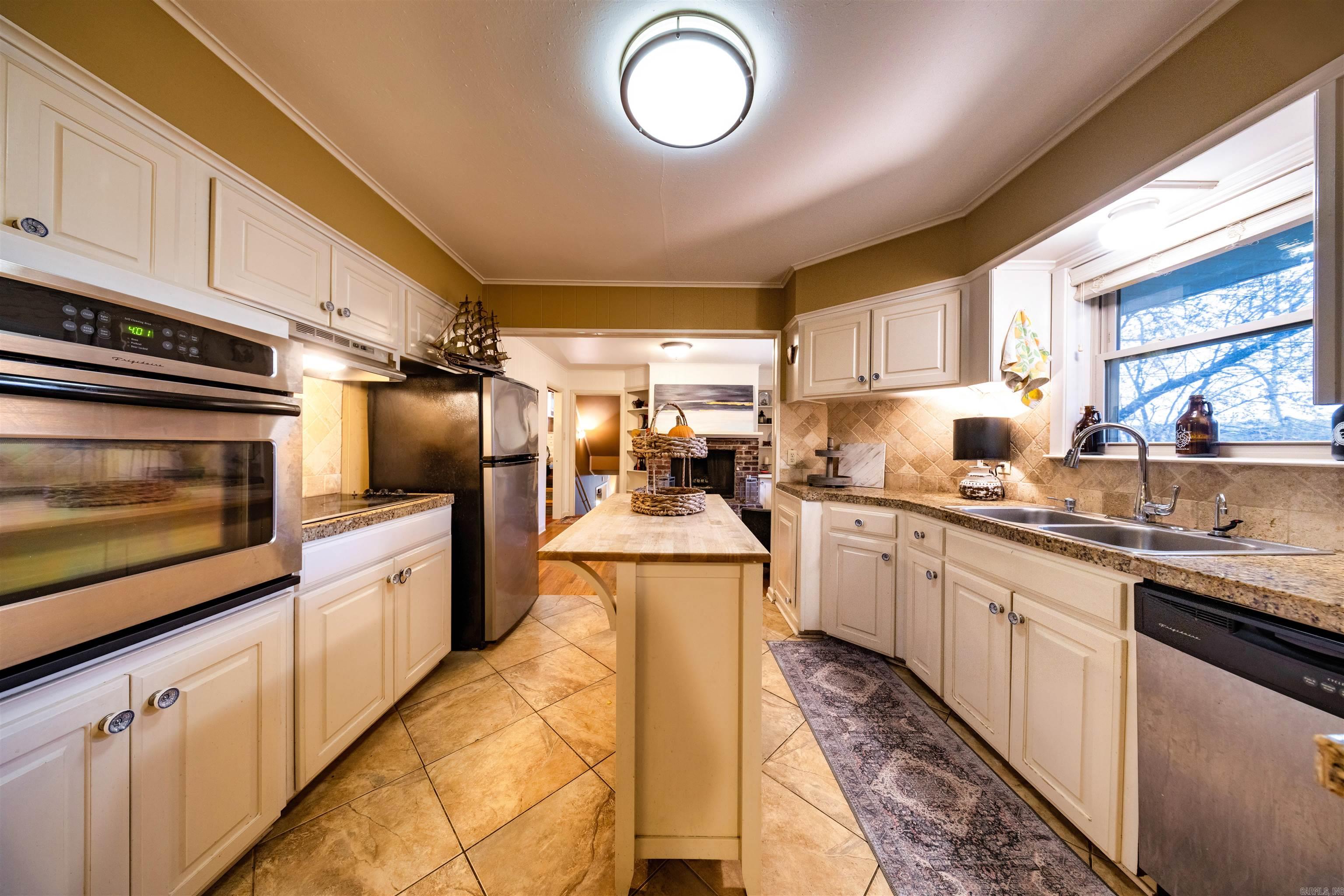 CEDAR HILL TERR - Residential