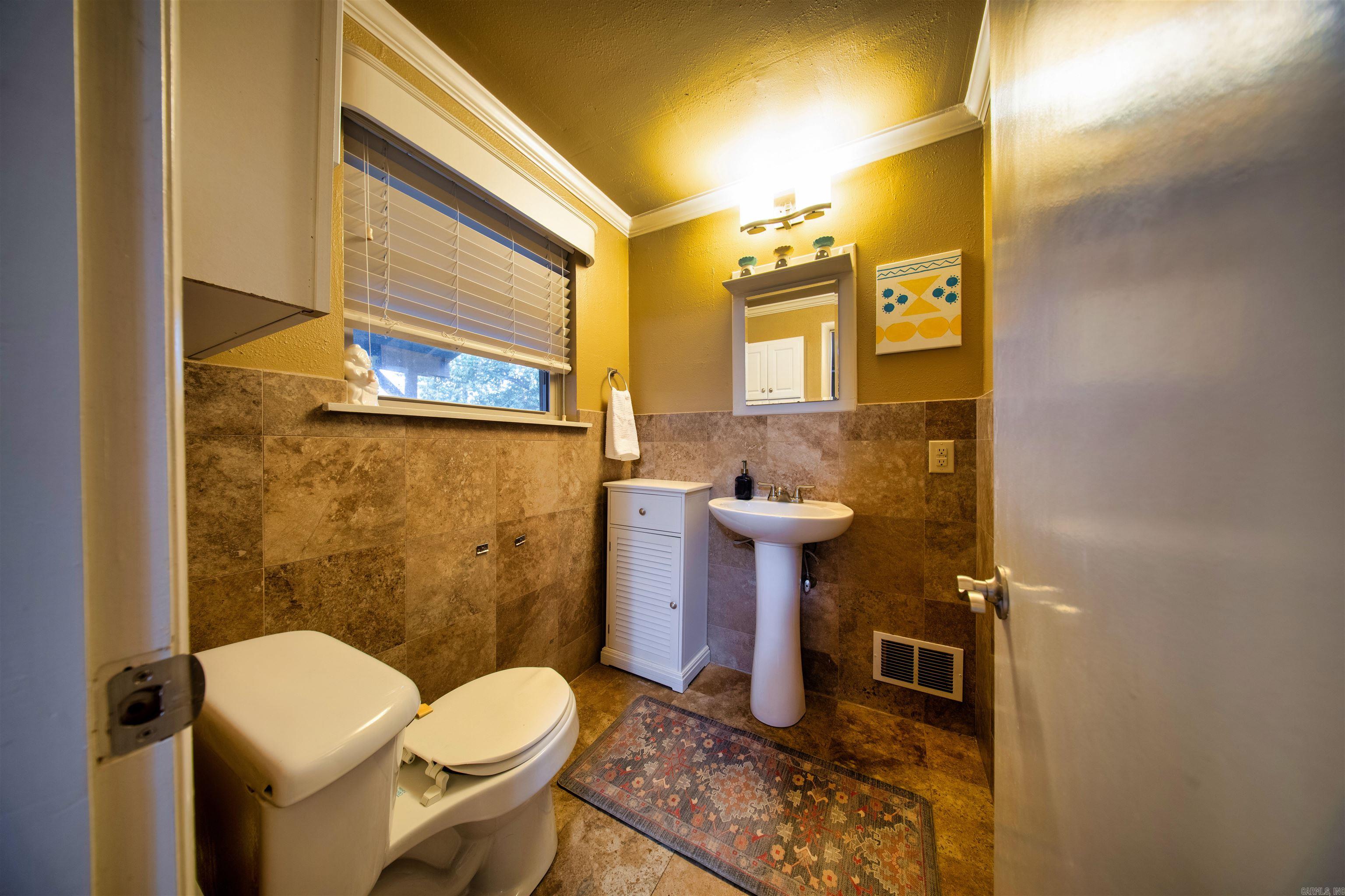 CEDAR HILL TERR - Residential