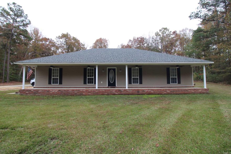 This fantastic property offers everything you need for comfortable, peaceful country living. 4 Bedrooms: Plenty of space for family, guests, or even a home office. 2 Bathrooms: Modern amenities for your convenience. Flex Room: Versatile space adjoining the master suite, perfect for a nursery, home gym, or office. Workshop: A handyman's paradise right on your property, ideal for DIY projects or hobbies. Split Floor Plan: Privacy and separation between the master suite and other bedrooms. Stainless still appliances, breakfast bar, large pantry  Tray ceilings Crown moulding through out the entire home  New HVAC 2022, New roof 2020, New flooring 2021, New paint 2023