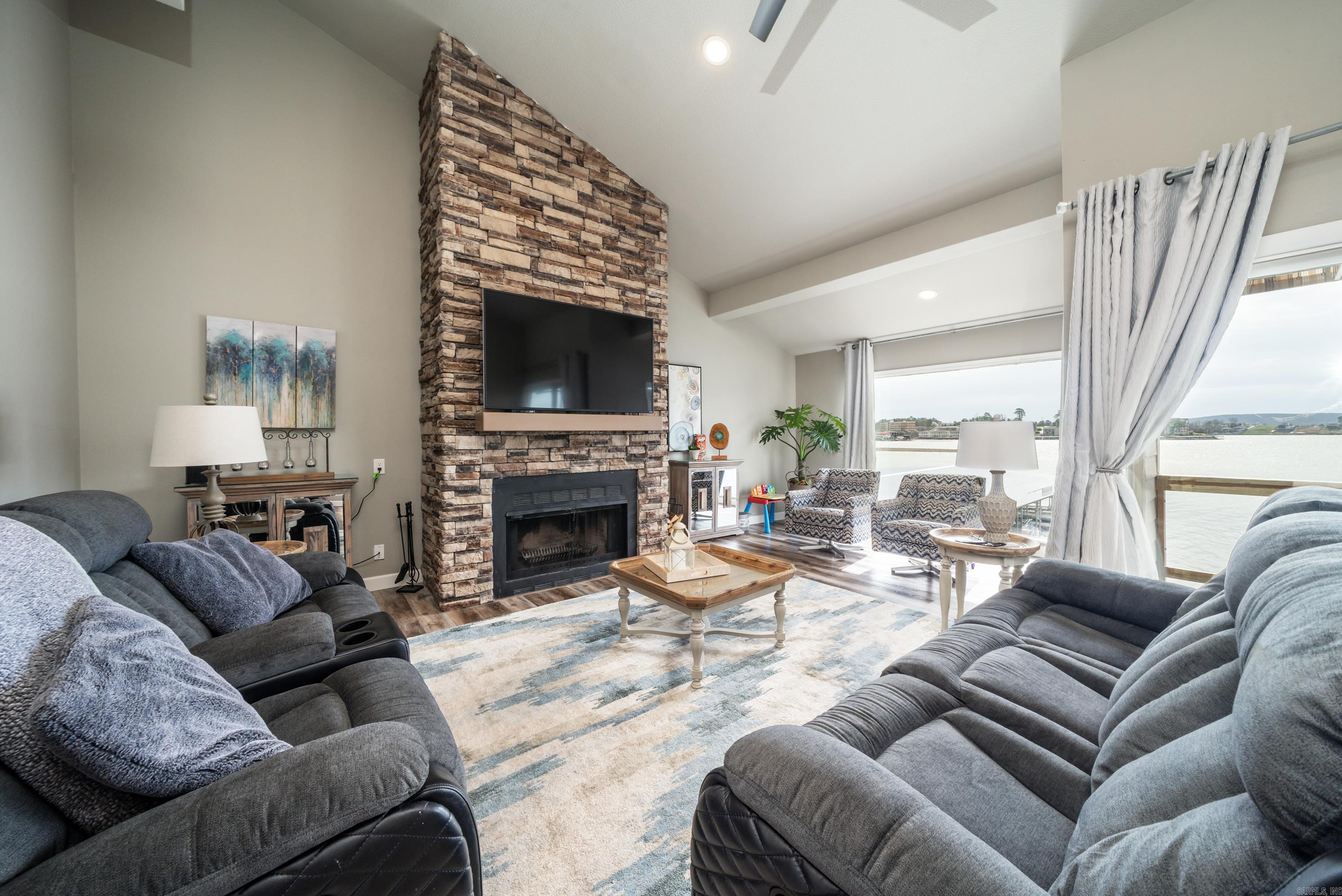 NORTH SHORE HPR - Residential