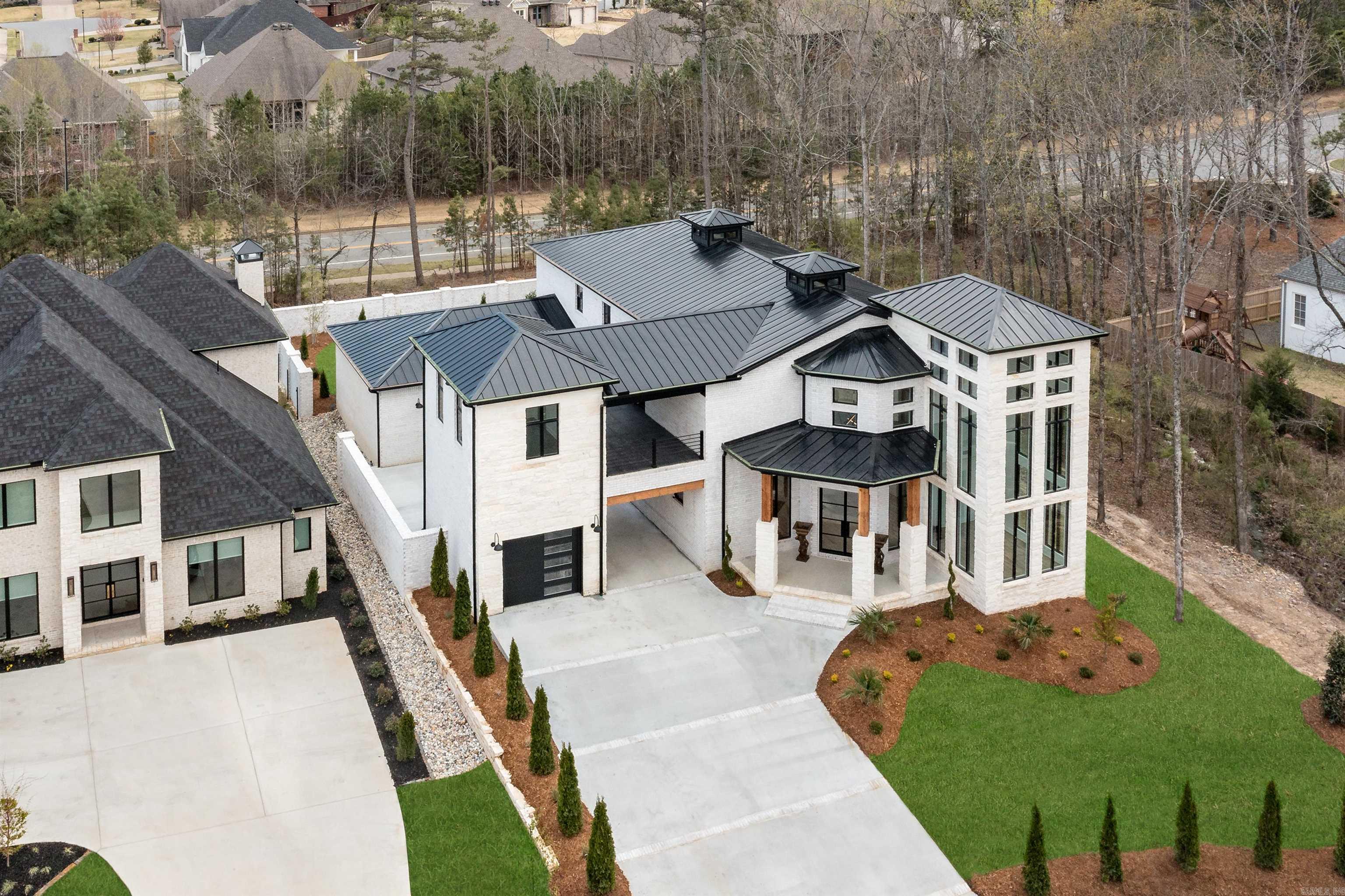 CHENAL VALLEY HALLEN COURT - Residential