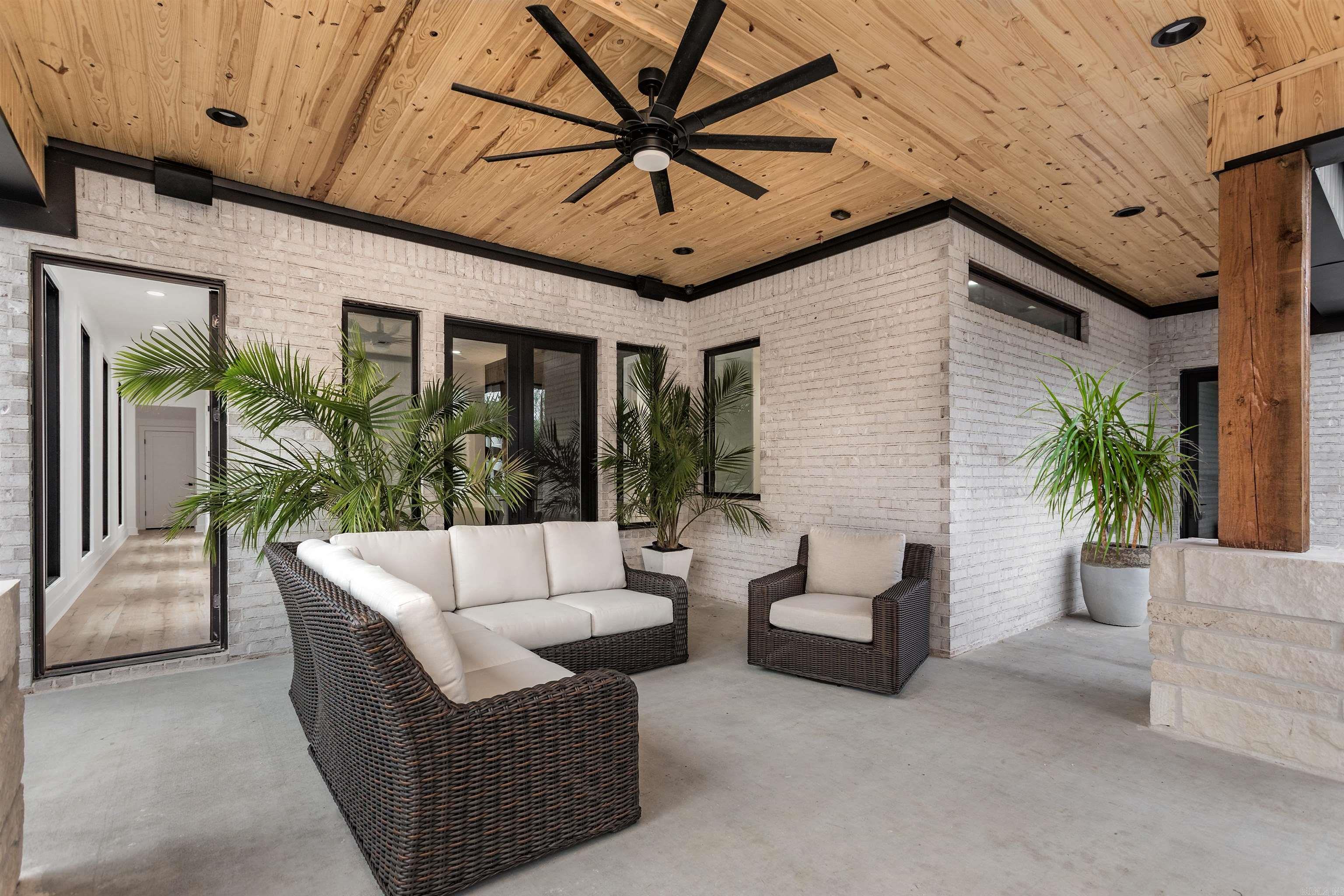 CHENAL VALLEY HALLEN COURT - Residential