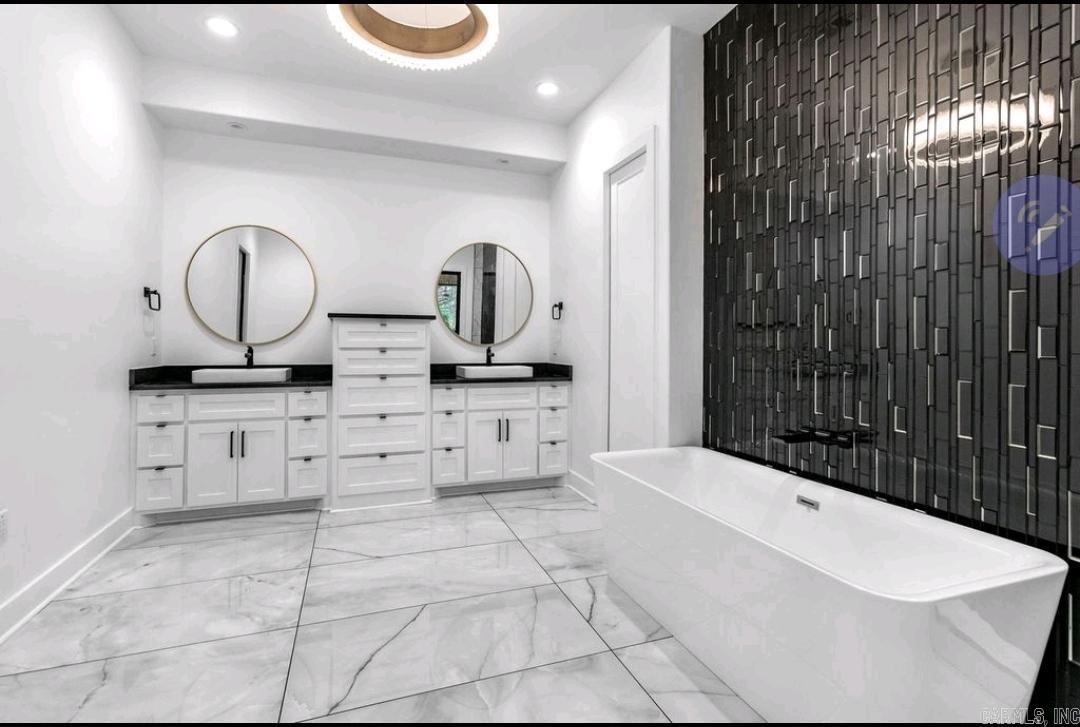 CHENAL VALLEY HALLEN COURT - Residential