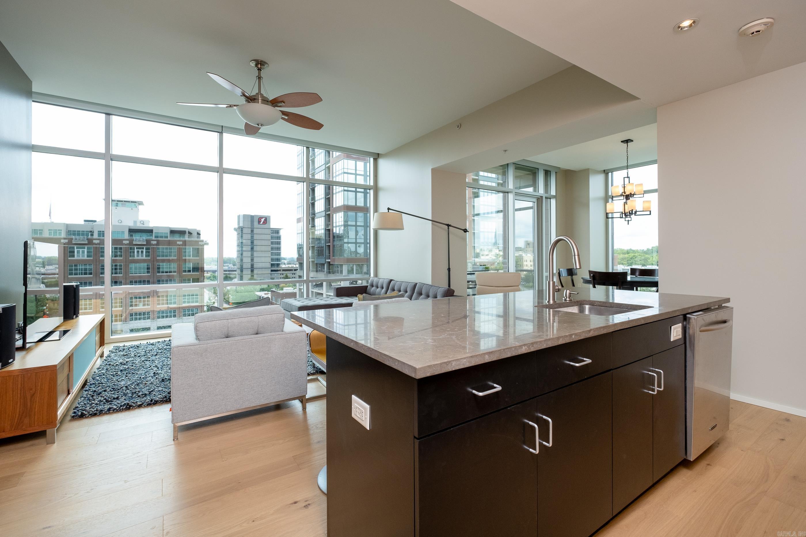 300 THIRD HPR - Residential