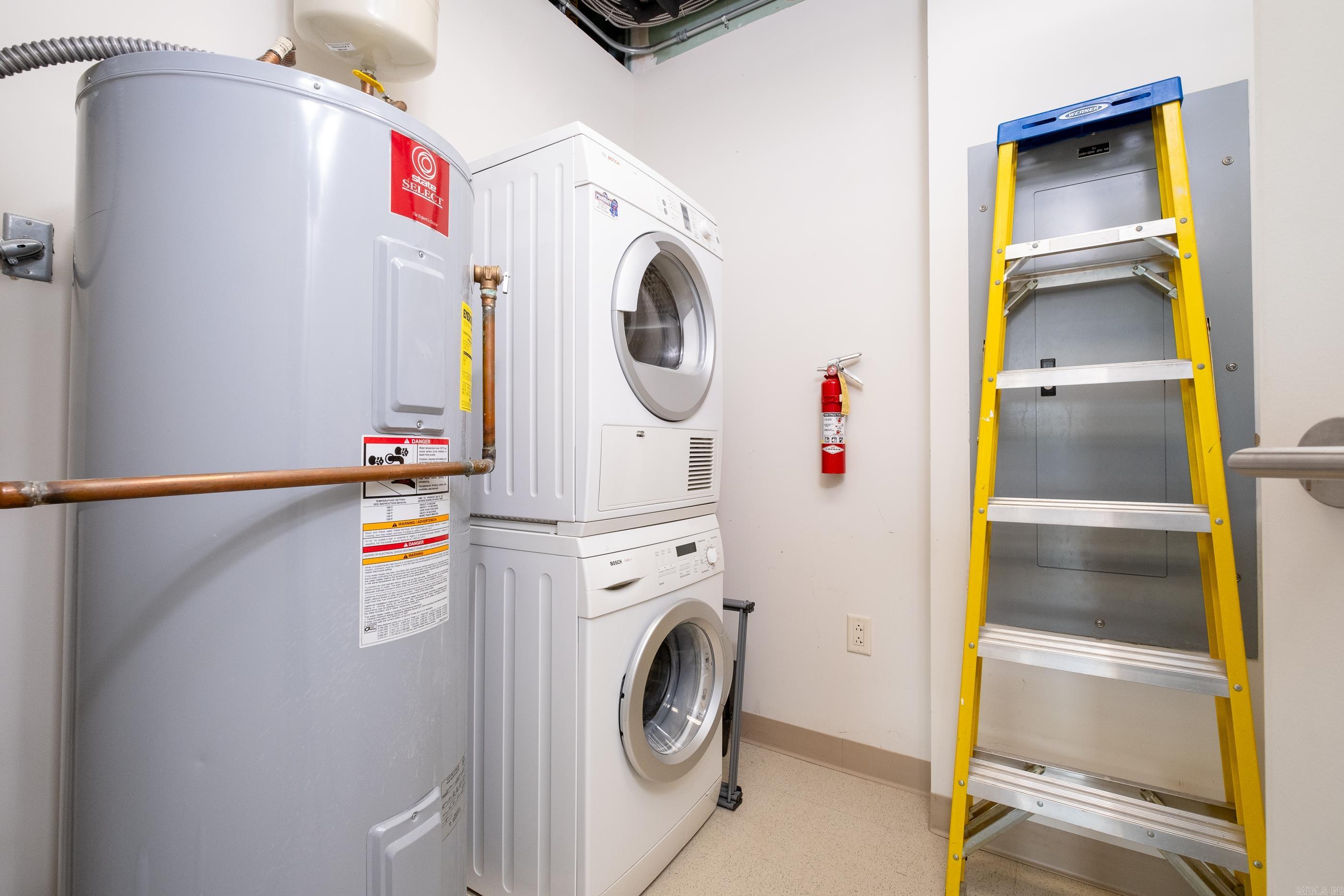 300 THIRD HPR - Residential