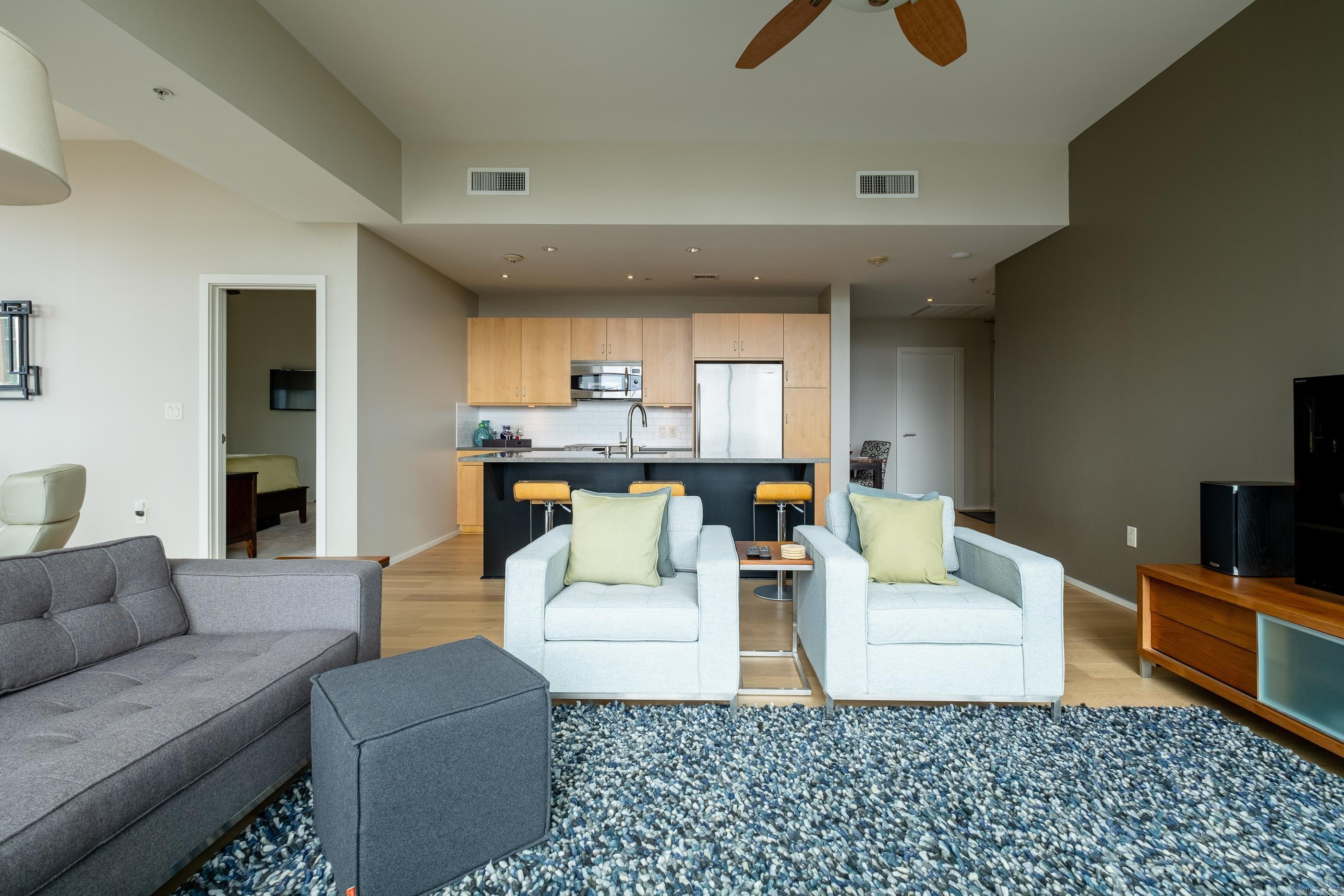 300 THIRD HPR - Residential