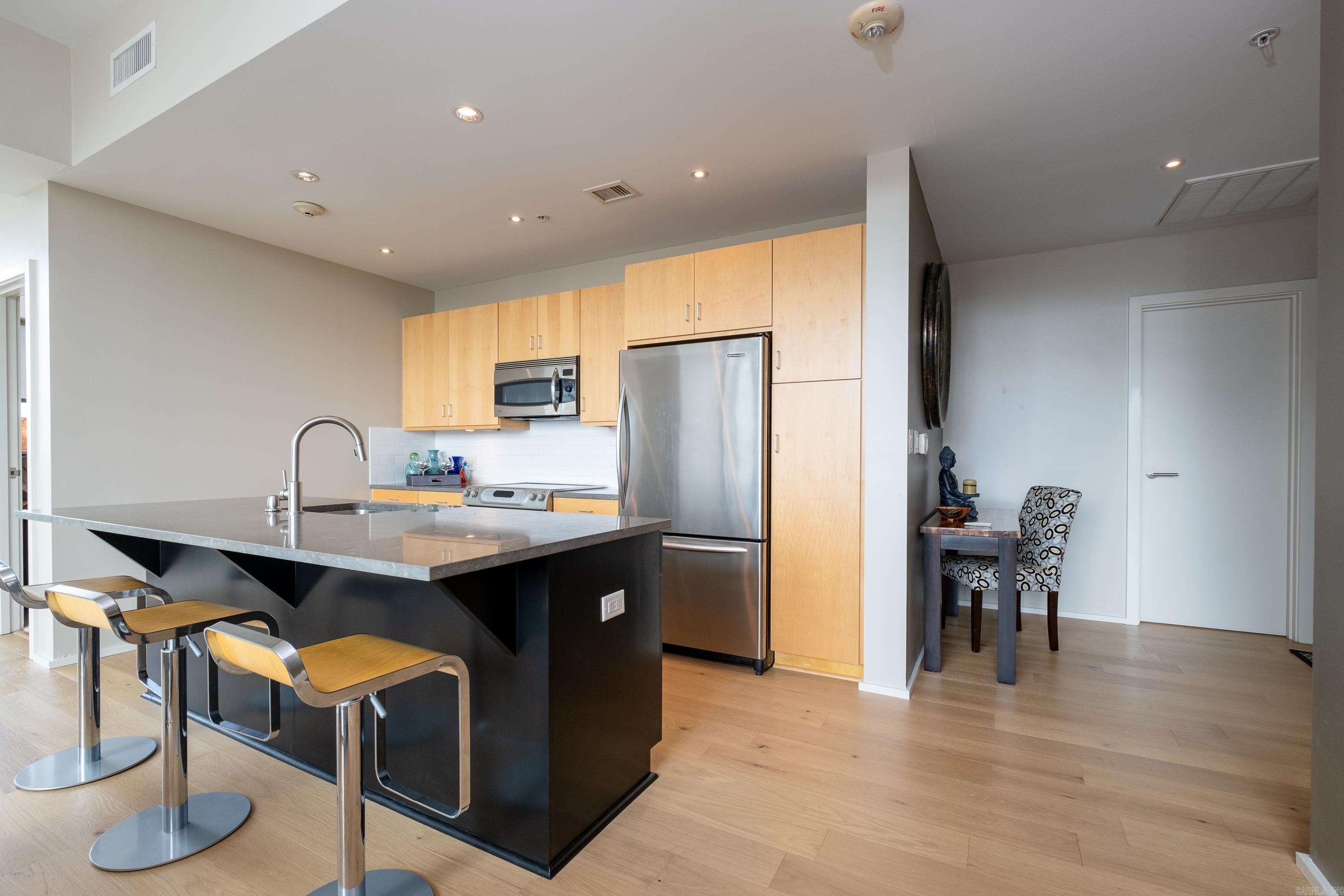 300 THIRD HPR - Residential