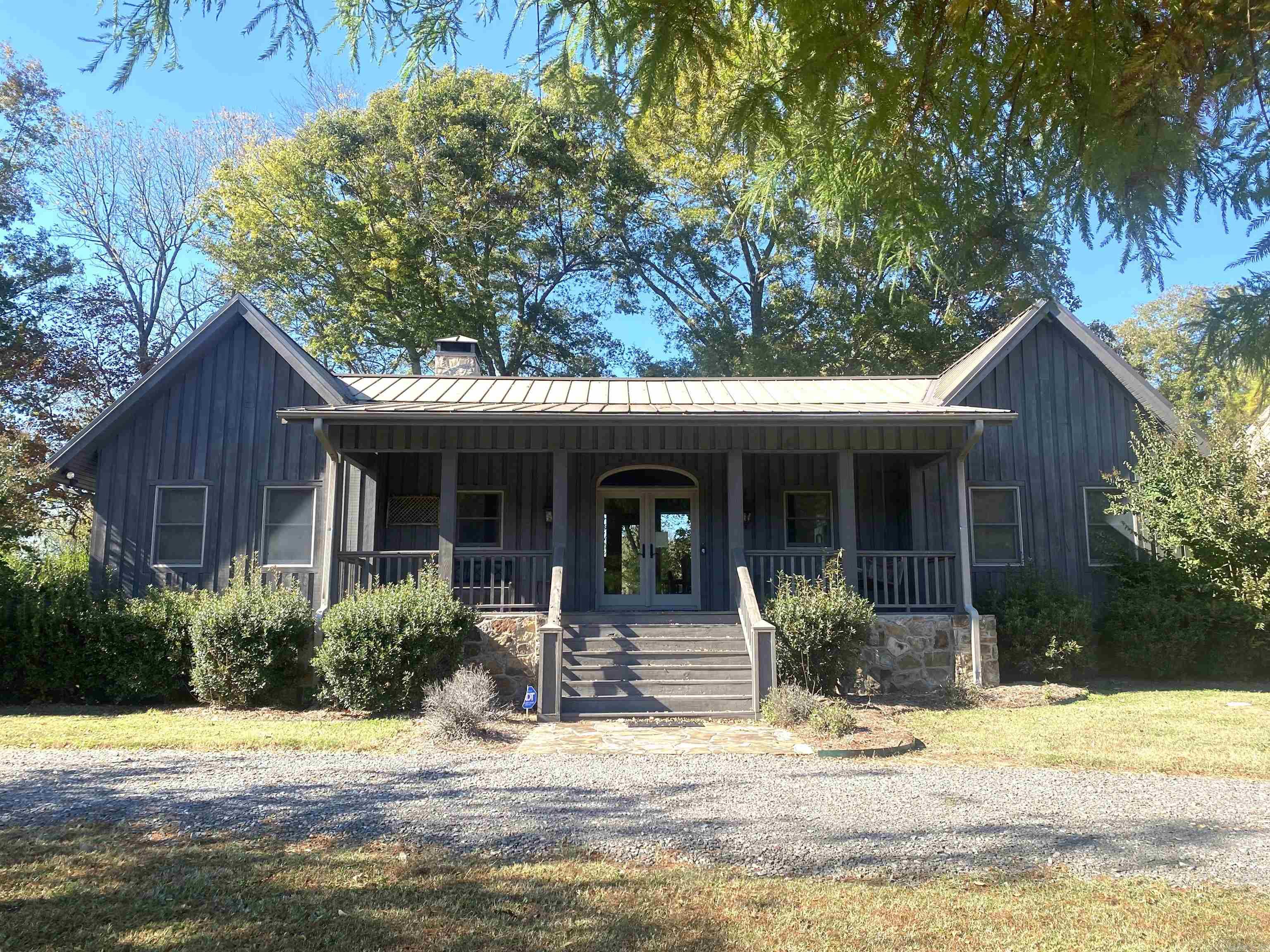 EAST RIVER DRIVE ESTATES - Residential