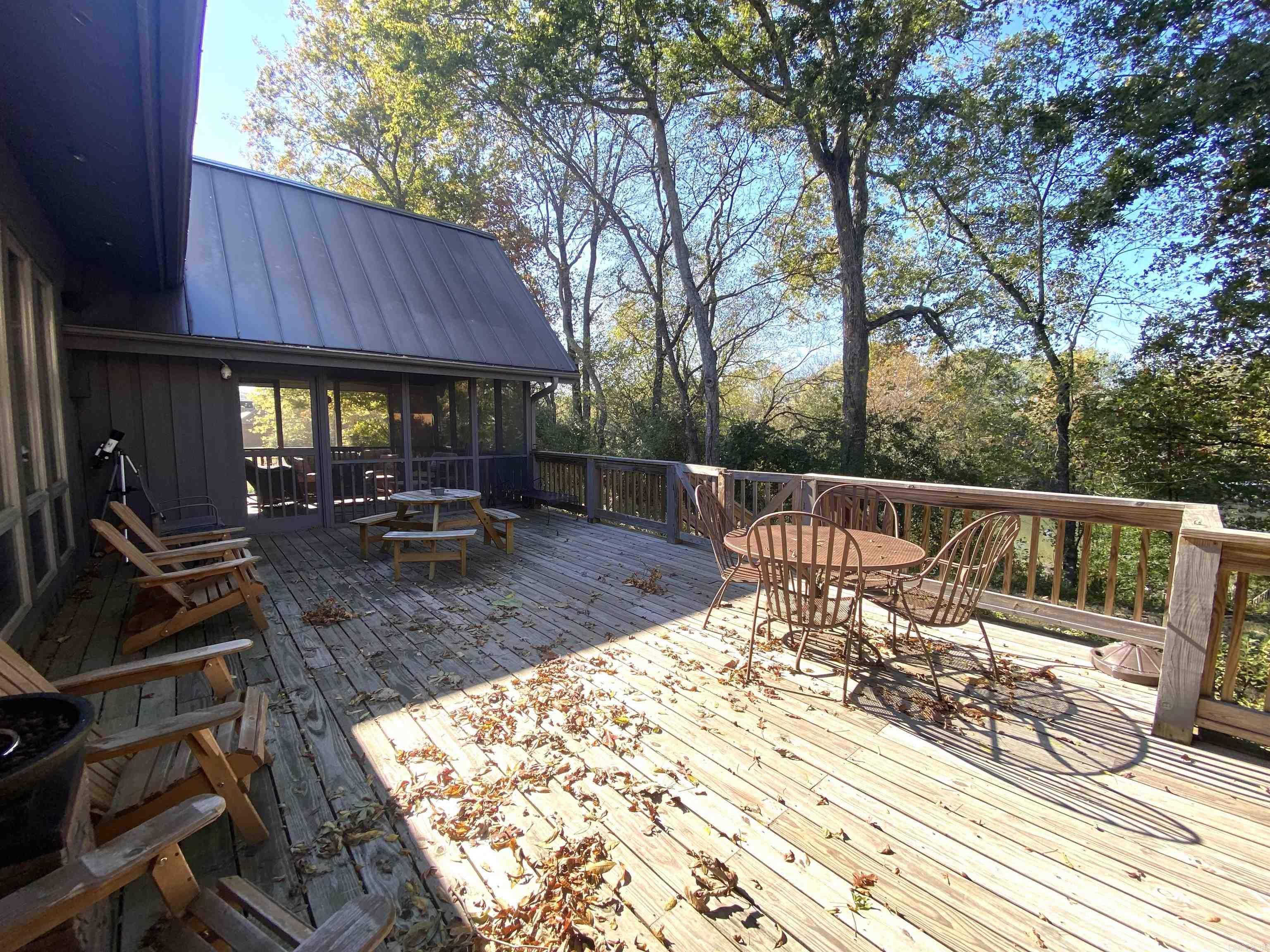 EAST RIVER DRIVE ESTATES - Residential