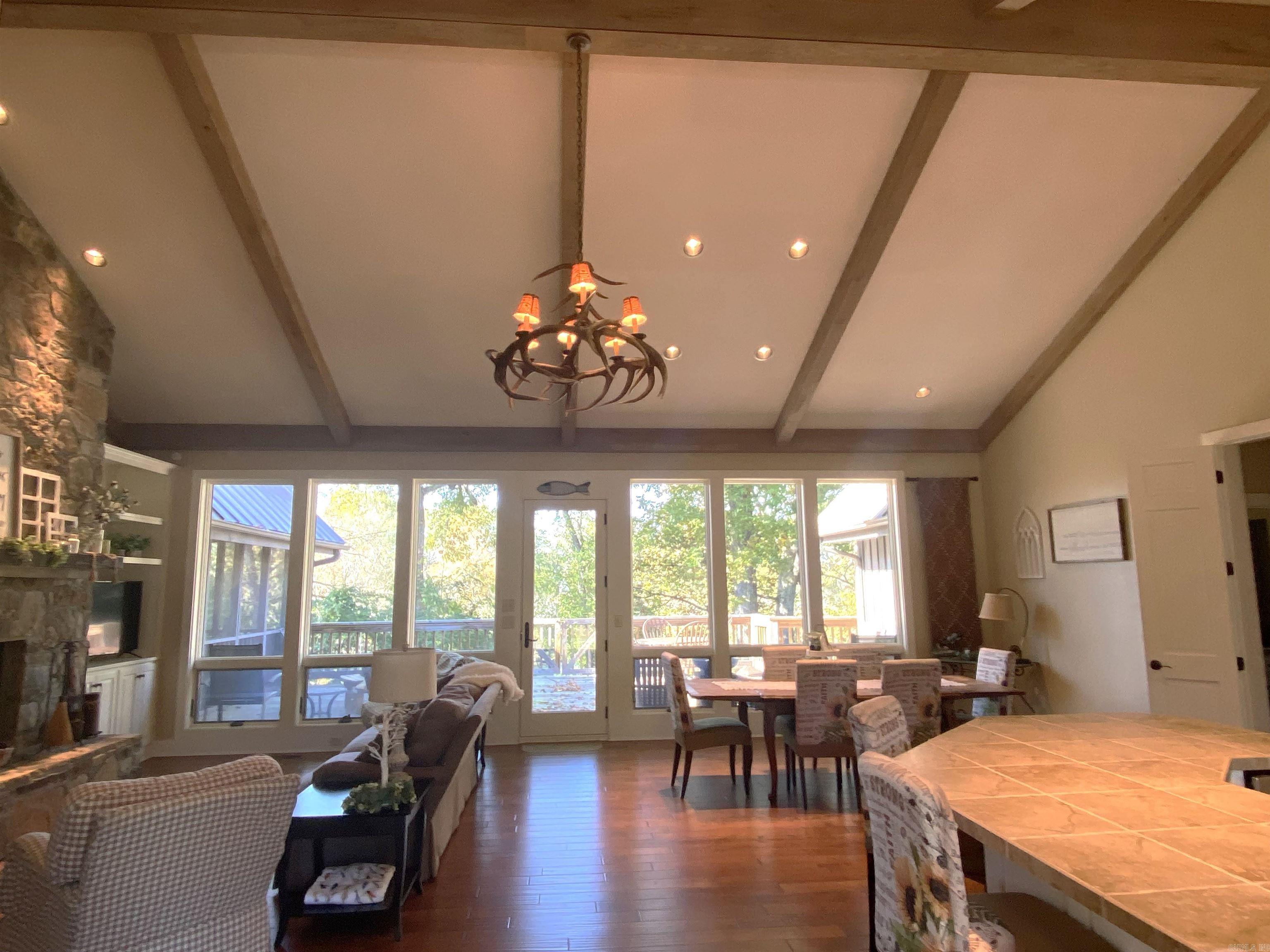 EAST RIVER DRIVE ESTATES - Residential