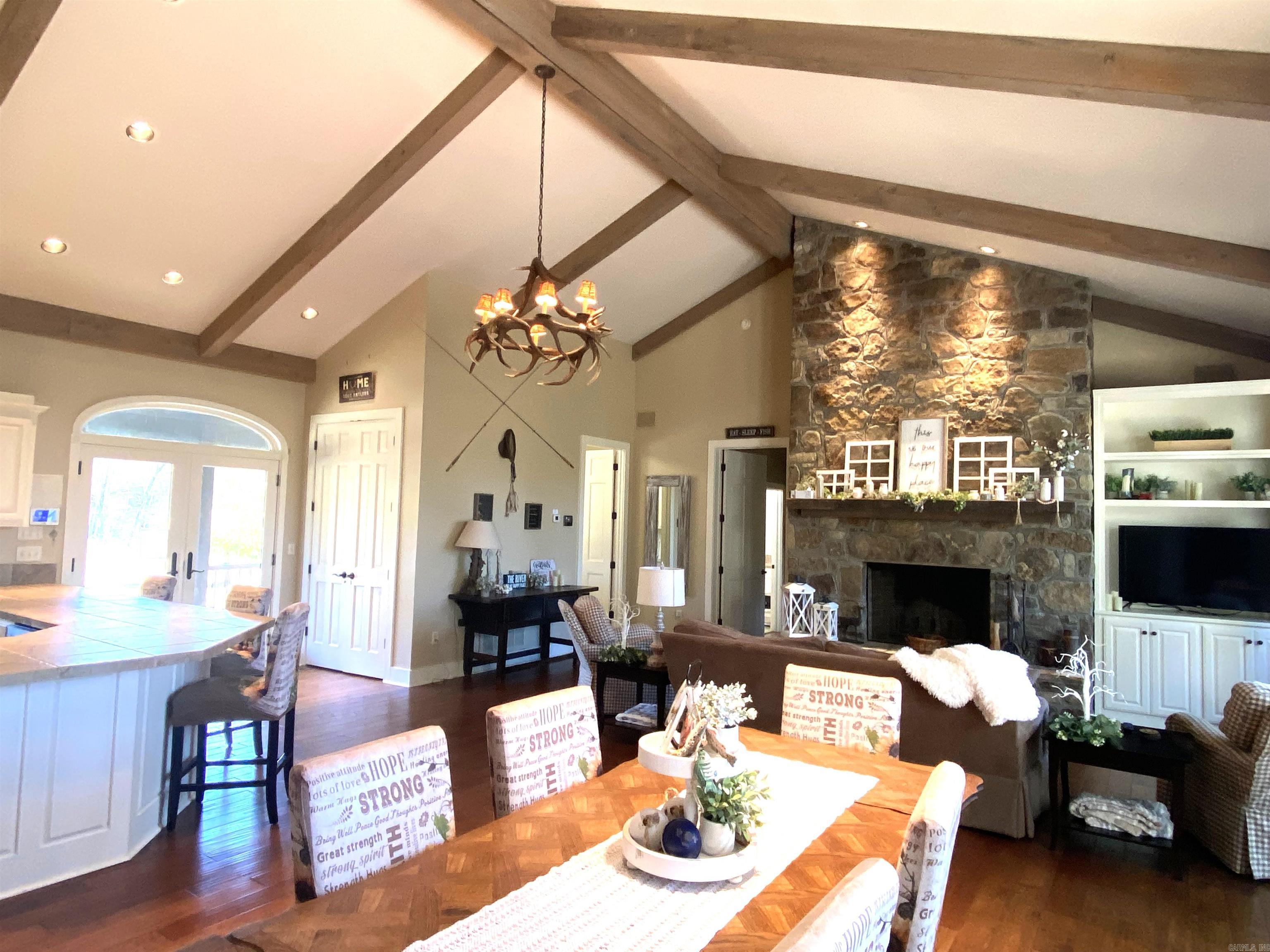 EAST RIVER DRIVE ESTATES - Residential