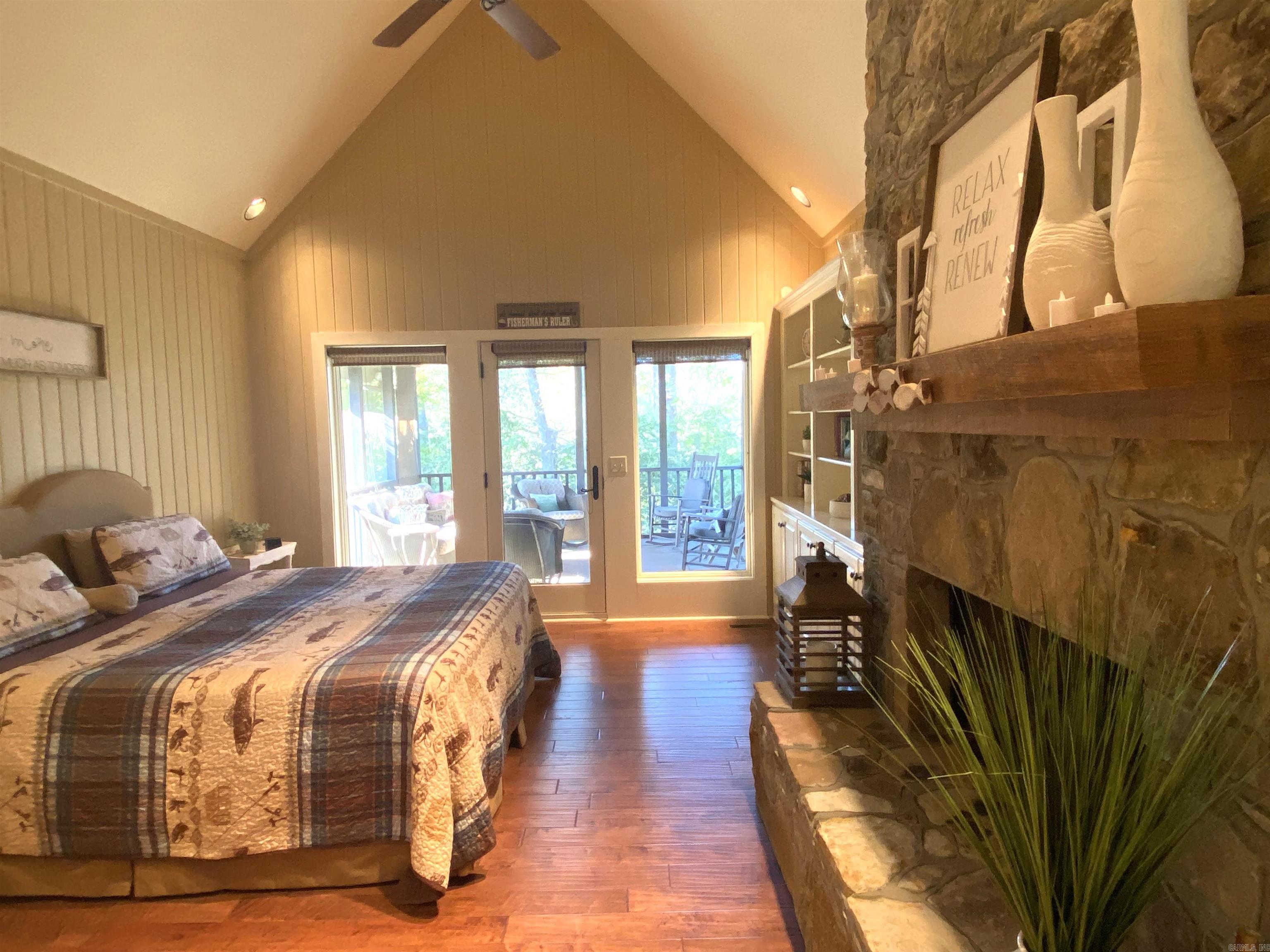 EAST RIVER DRIVE ESTATES - Residential