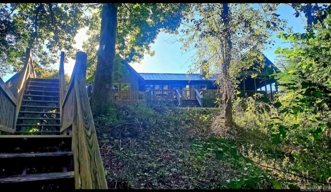 EAST RIVER DRIVE ESTATES - Residential