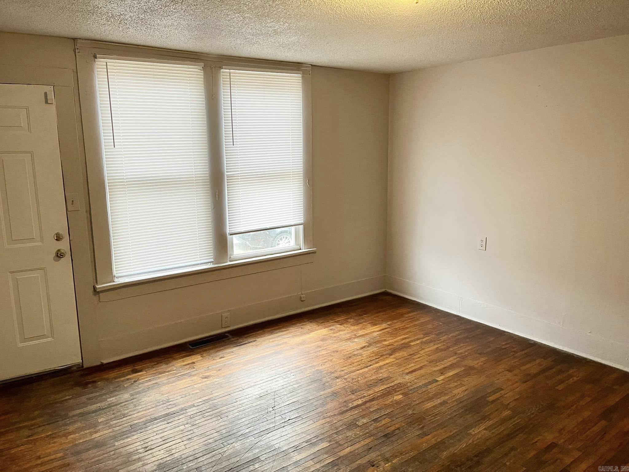 Elm Street - Residential Lease