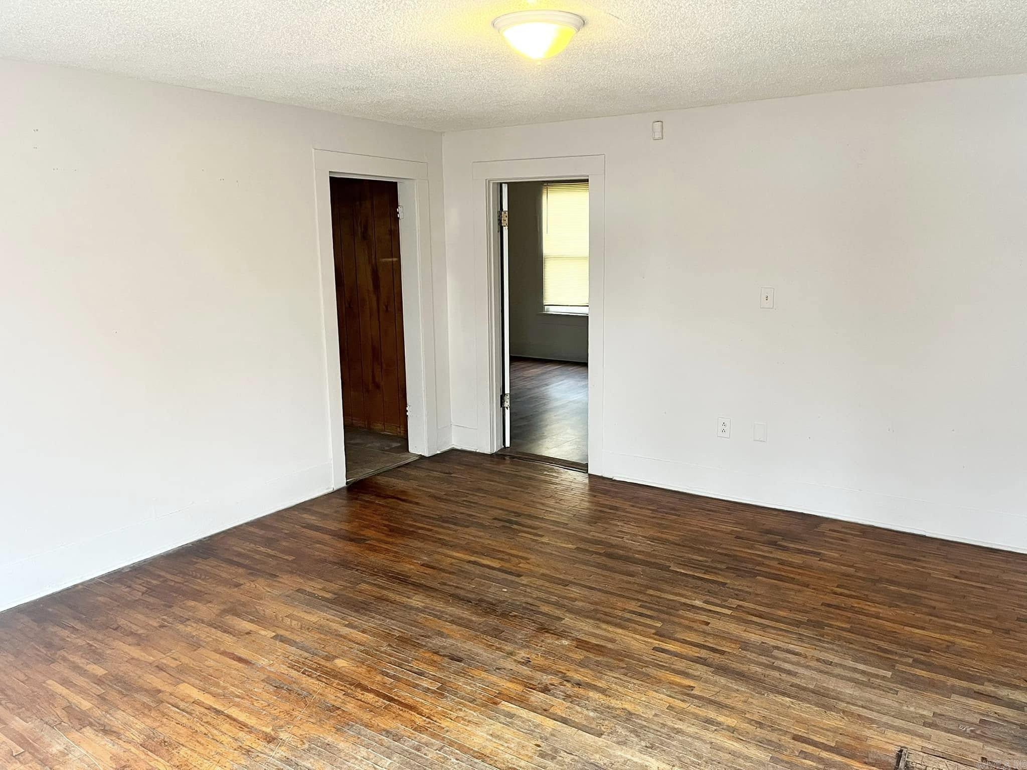 Elm Street - Residential Lease