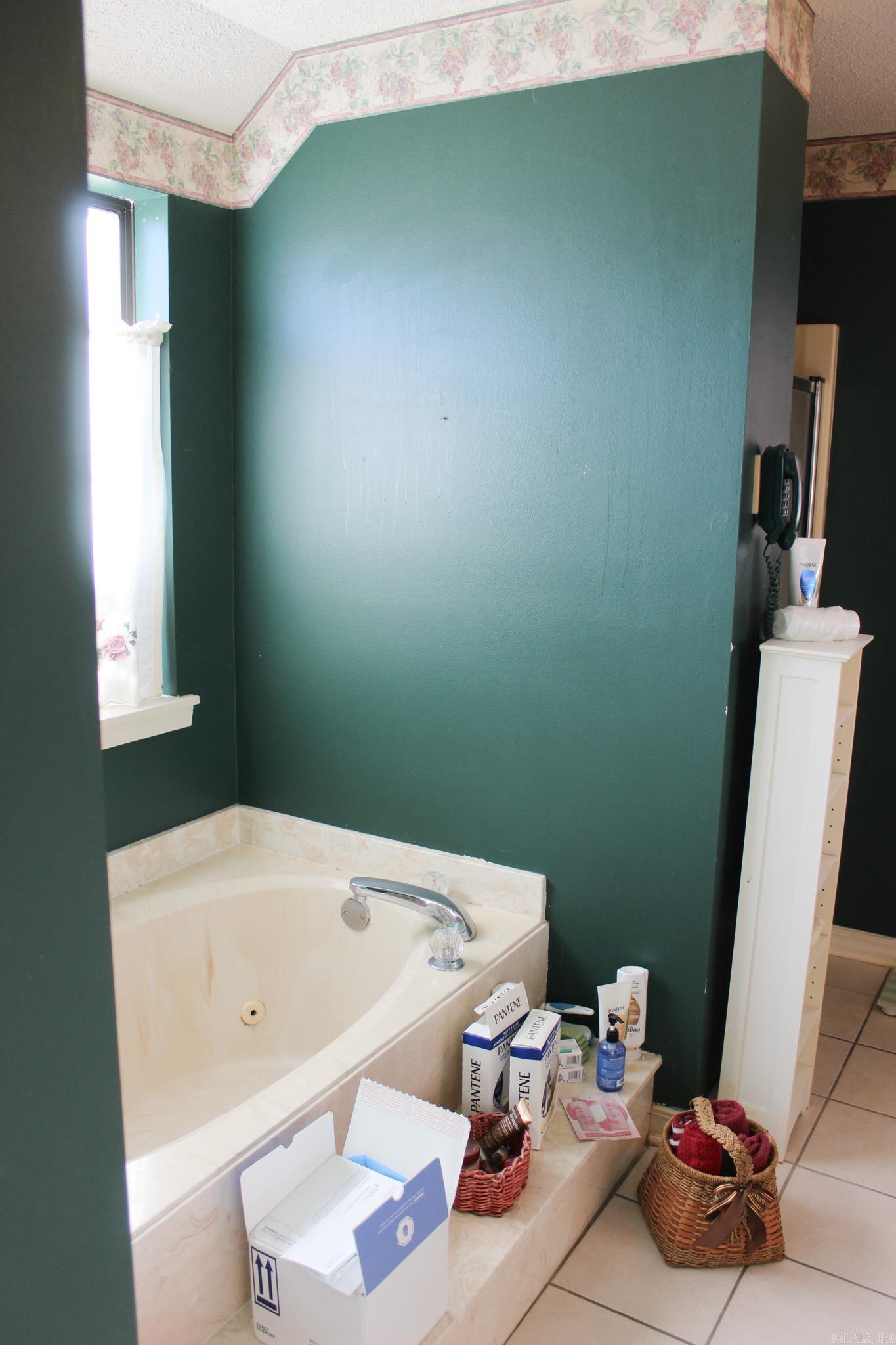 CHARLESTOWNE - Residential