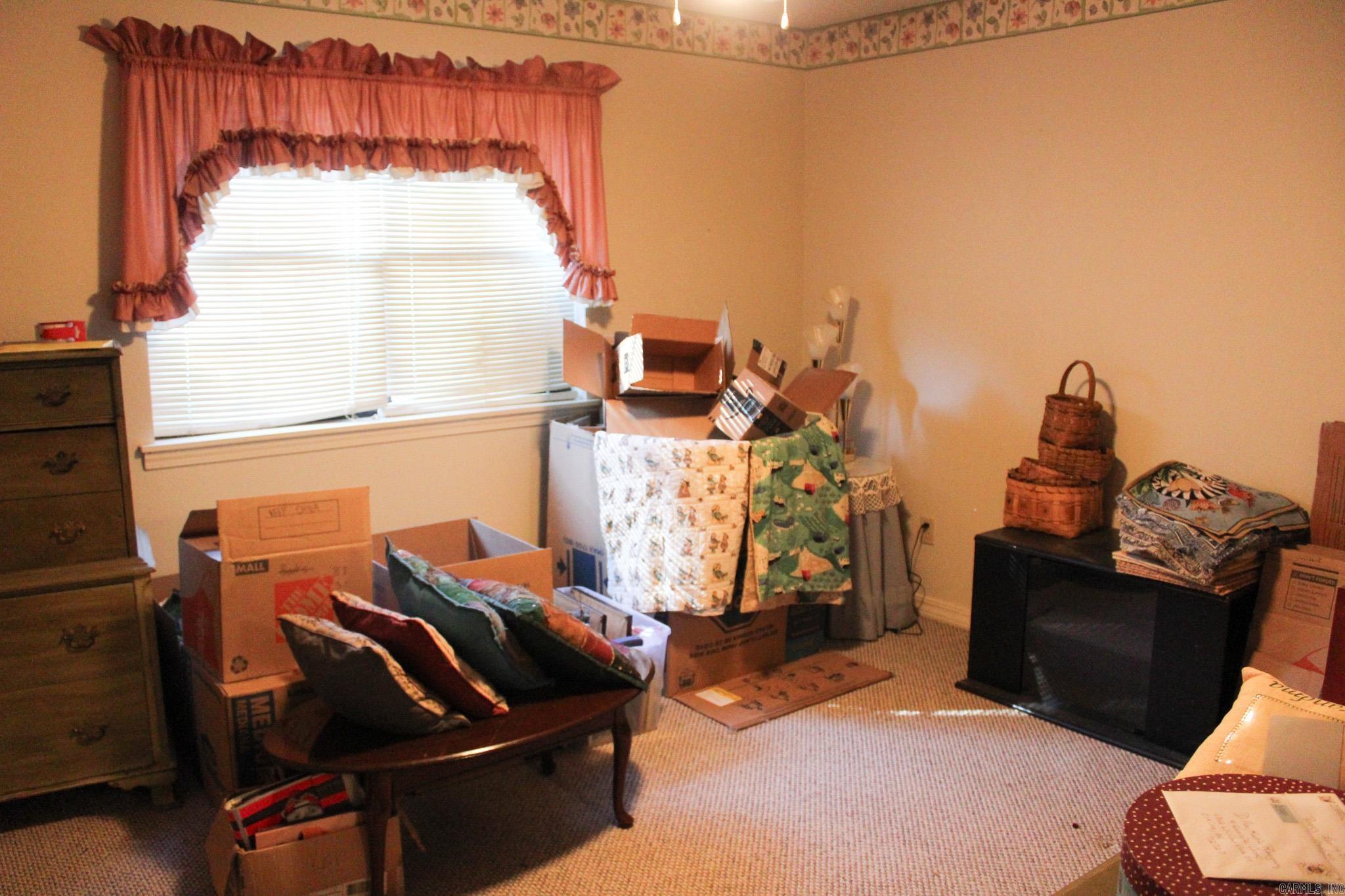 CHARLESTOWNE - Residential