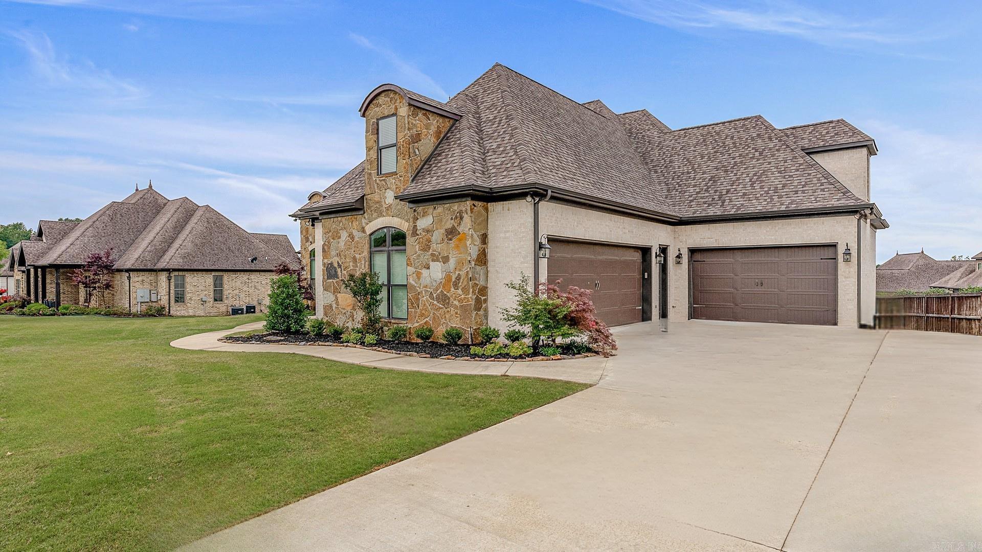 BARRINGTON PARK - Residential