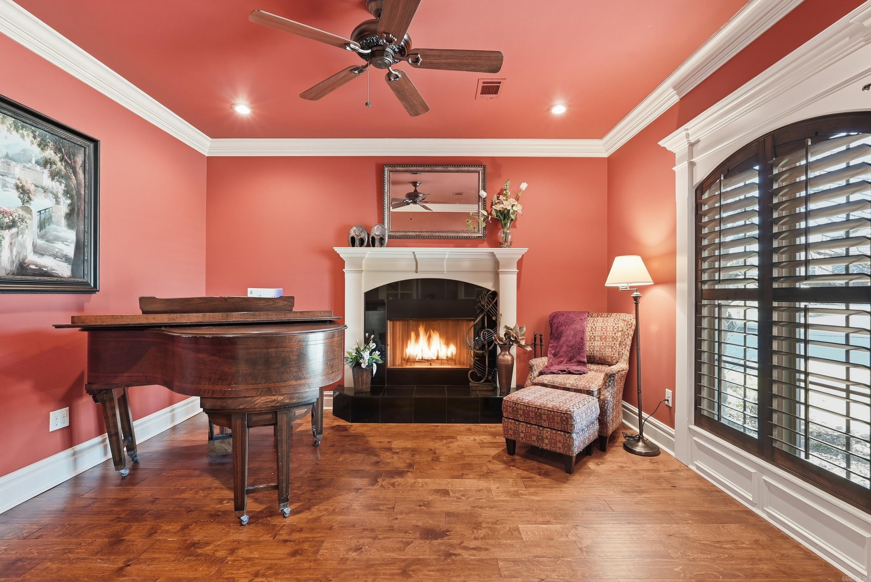 APPLEWOOD COVE - Residential