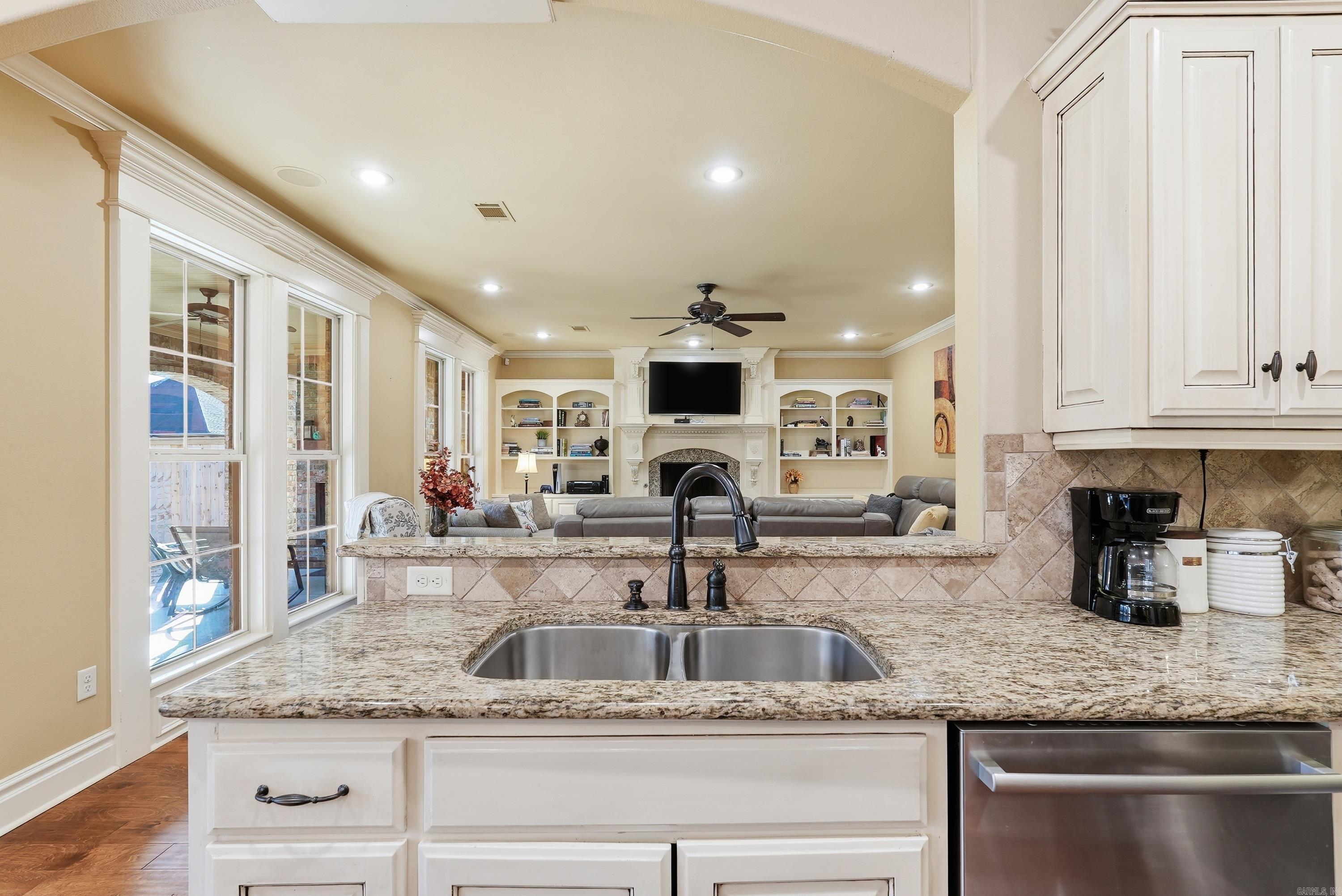 APPLEWOOD COVE - Residential