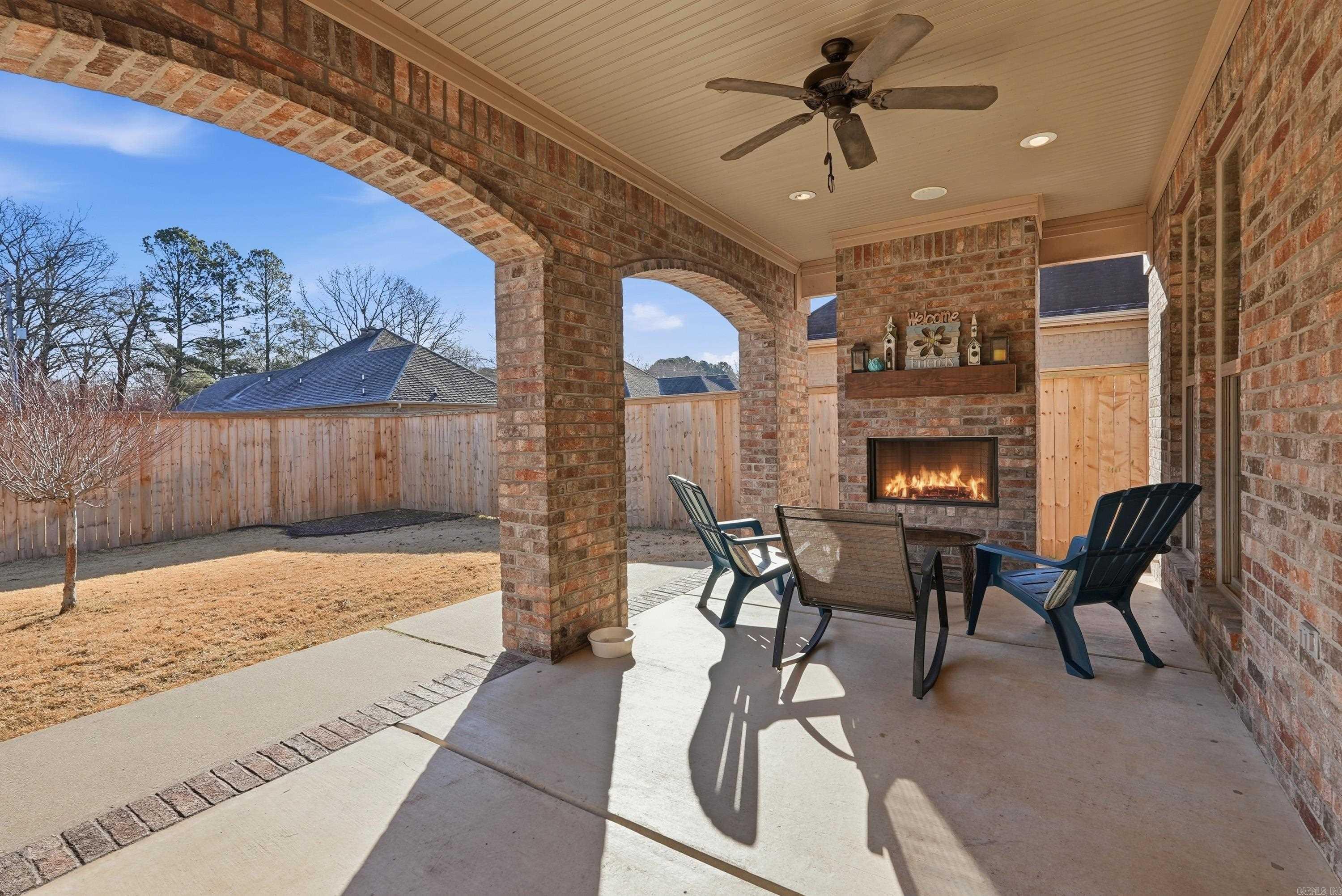 APPLEWOOD COVE - Residential