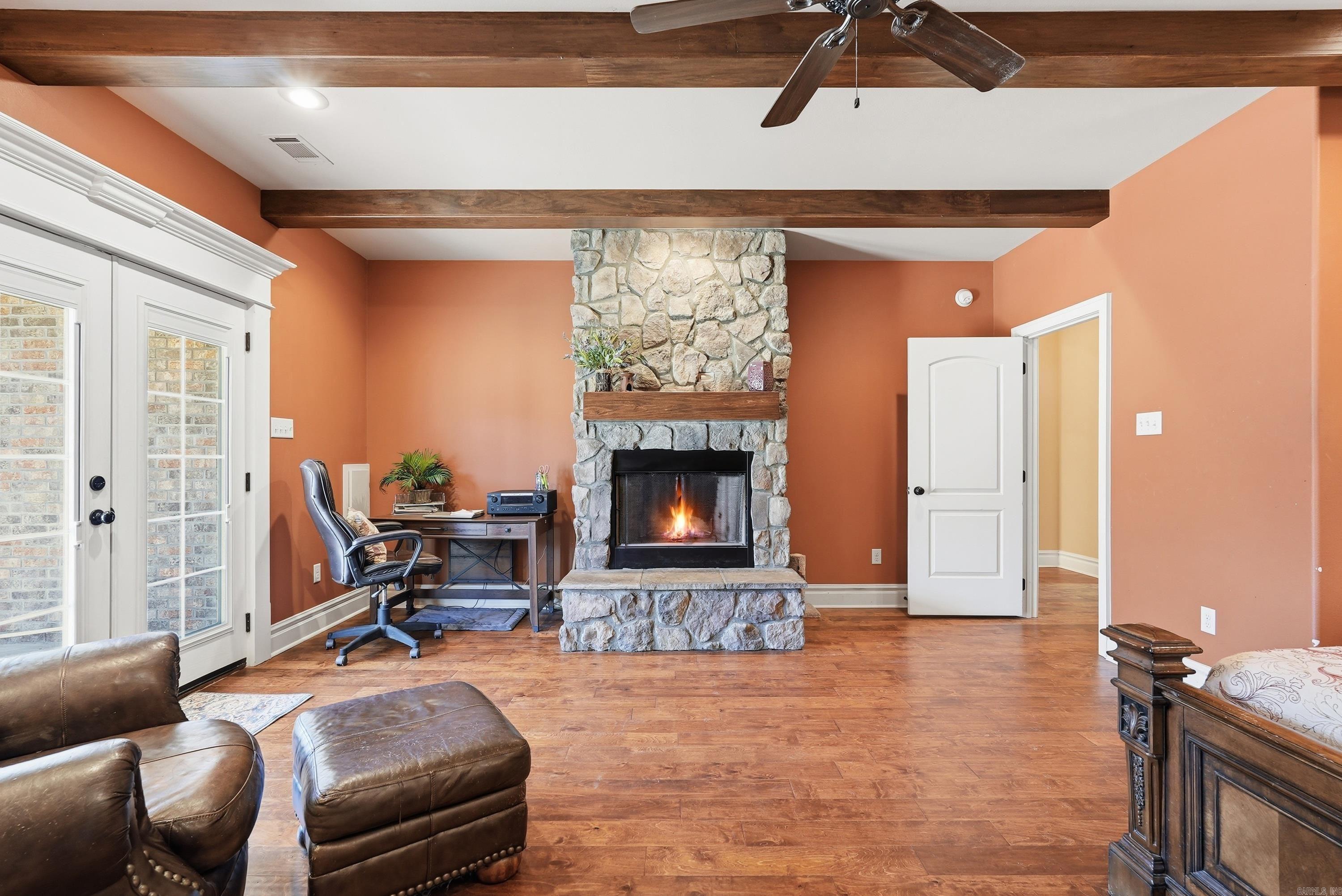 APPLEWOOD COVE - Residential