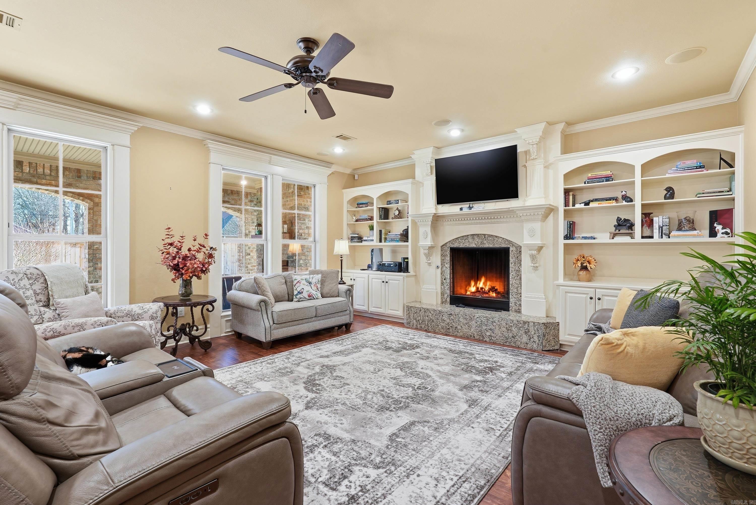 APPLEWOOD COVE - Residential